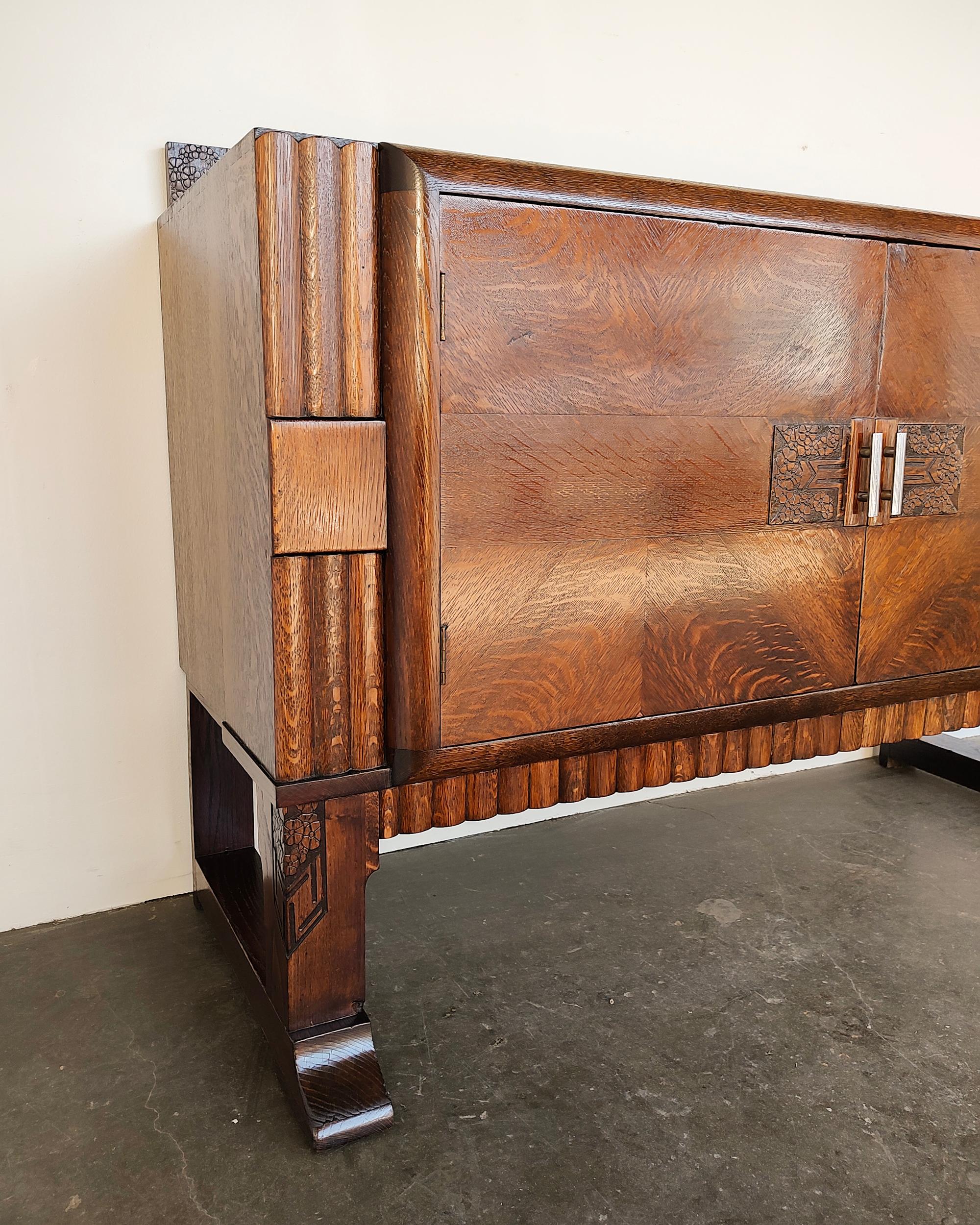 1930s Art Deco Tiger Oak Wood Buffet Cabinet Antique For Sale 1