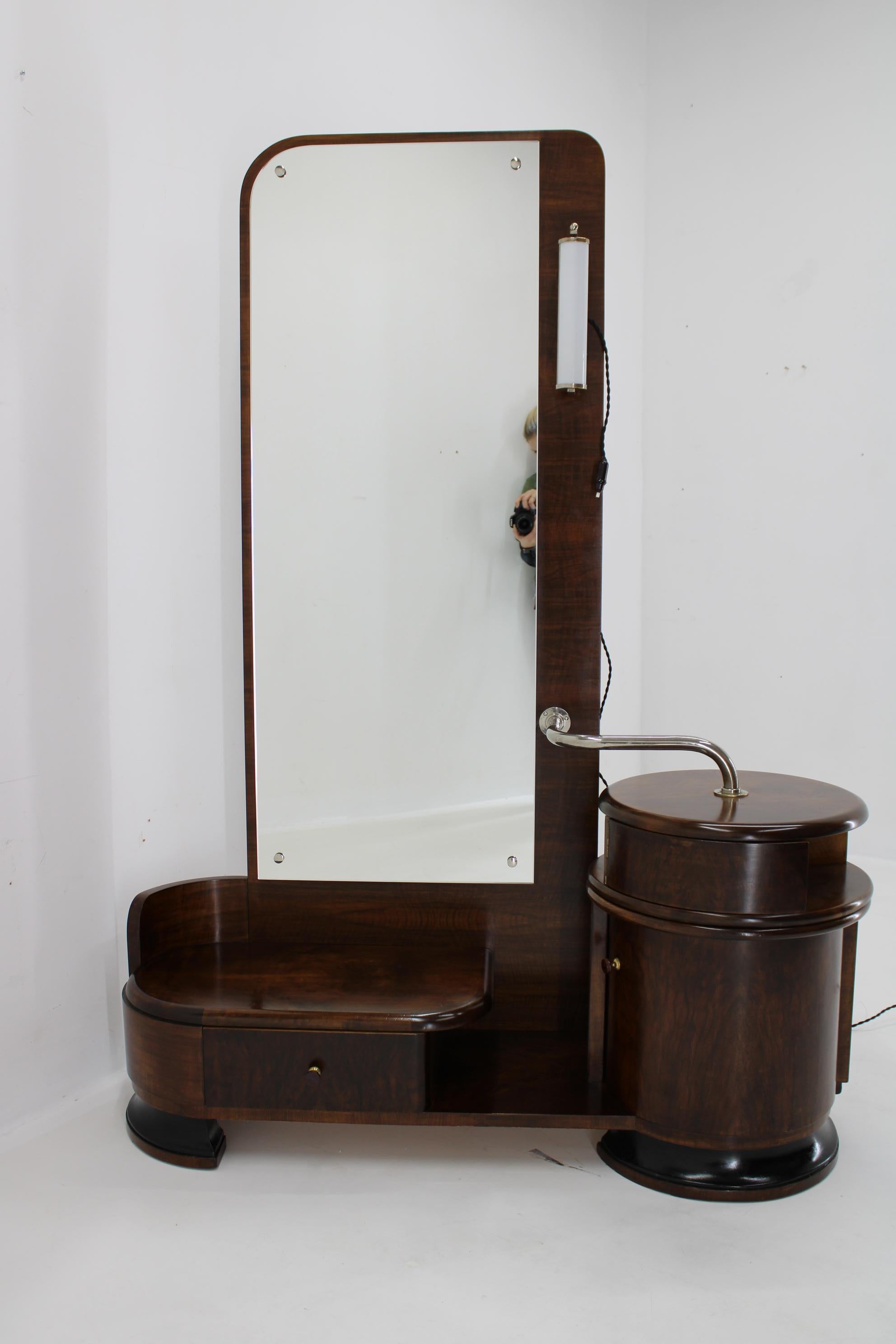 Mid-20th Century 1930s Art Deco Toilet Cabinet with Mirror in Walnut, Czechoslovakia  For Sale