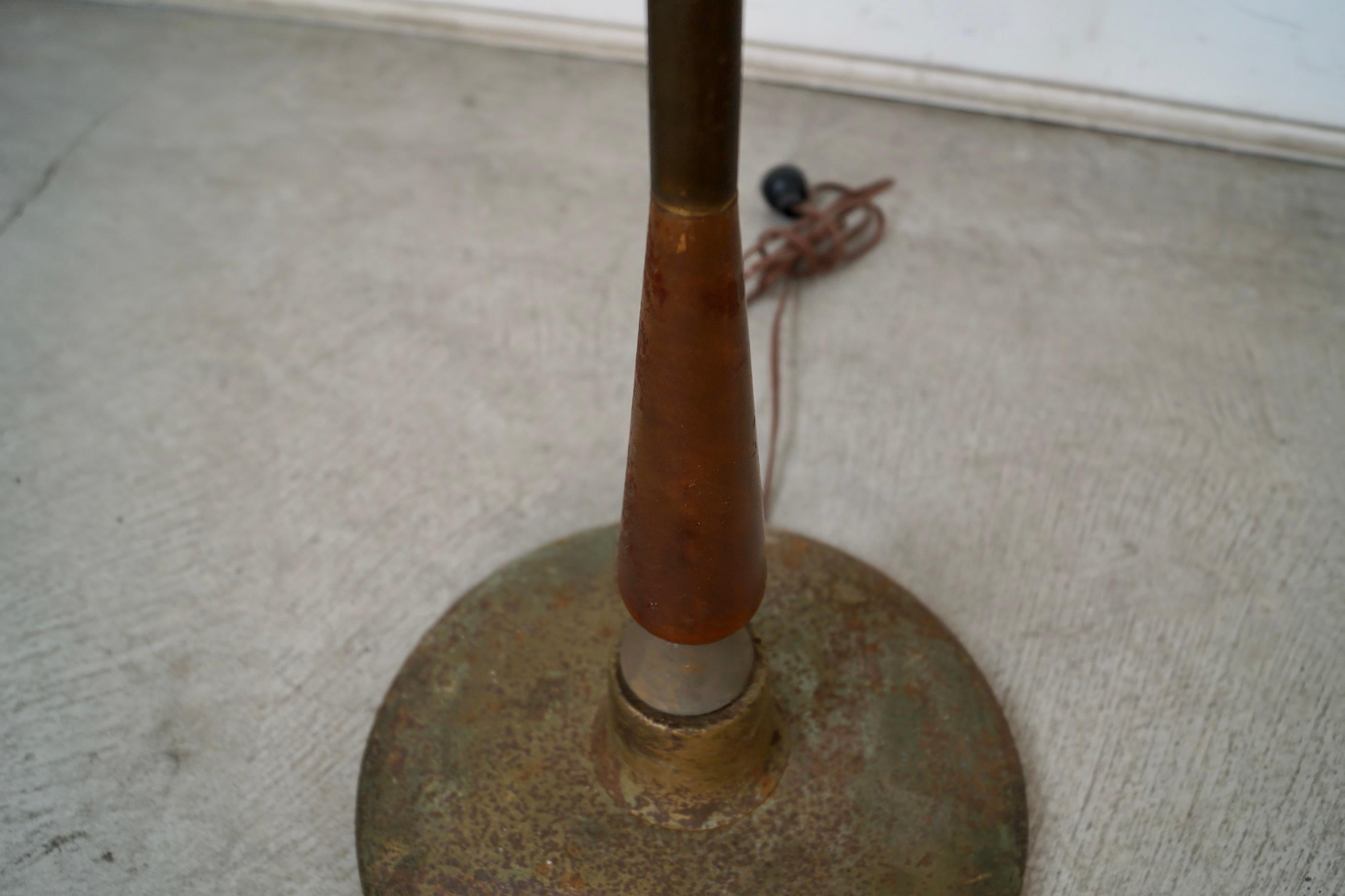 1930's Art Deco Torchiere Walnut & Brass Floor Lamp For Sale 6