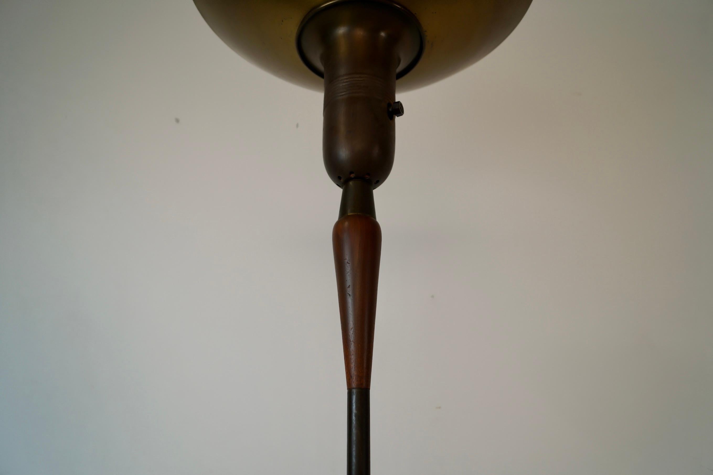 1930's Art Deco Torchiere Walnut & Brass Floor Lamp For Sale 10