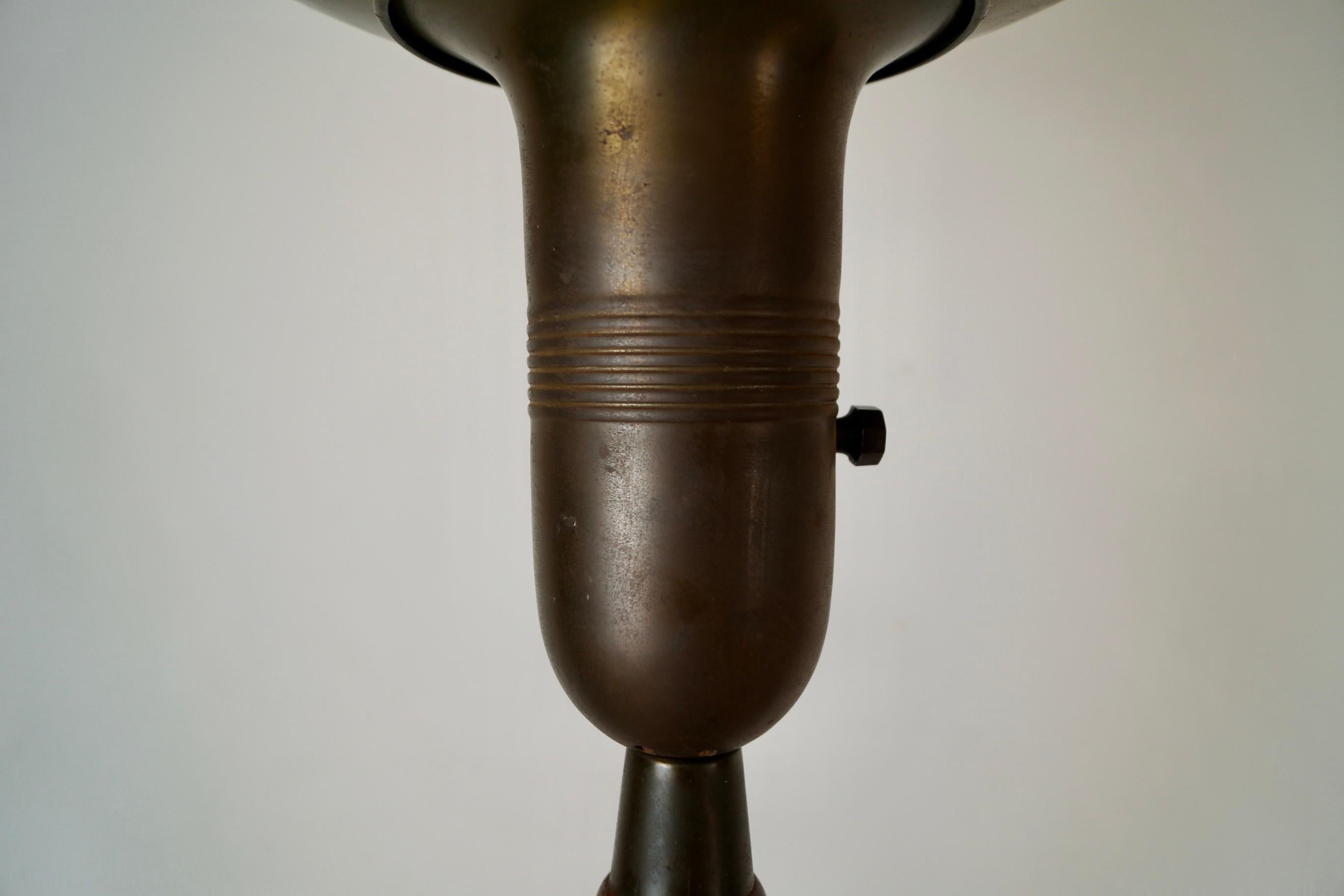 1930's Art Deco Torchiere Walnut & Brass Floor Lamp For Sale 2