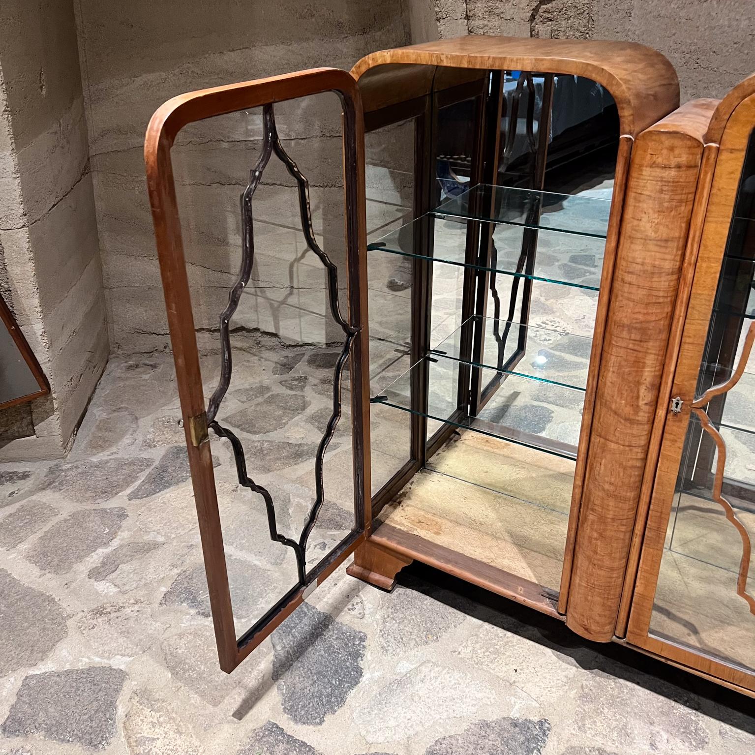 1930er Jahre Art Deco Vitrine Schrank Display skulpturale exotischen Holz im Angebot 10