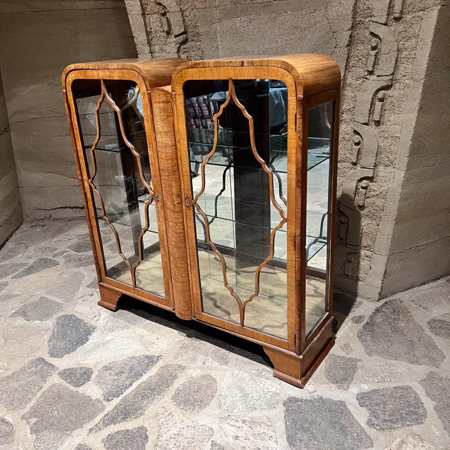 1930er Jahre Art Deco Vitrine Schrank Display skulpturale exotischen Holz im Angebot 12