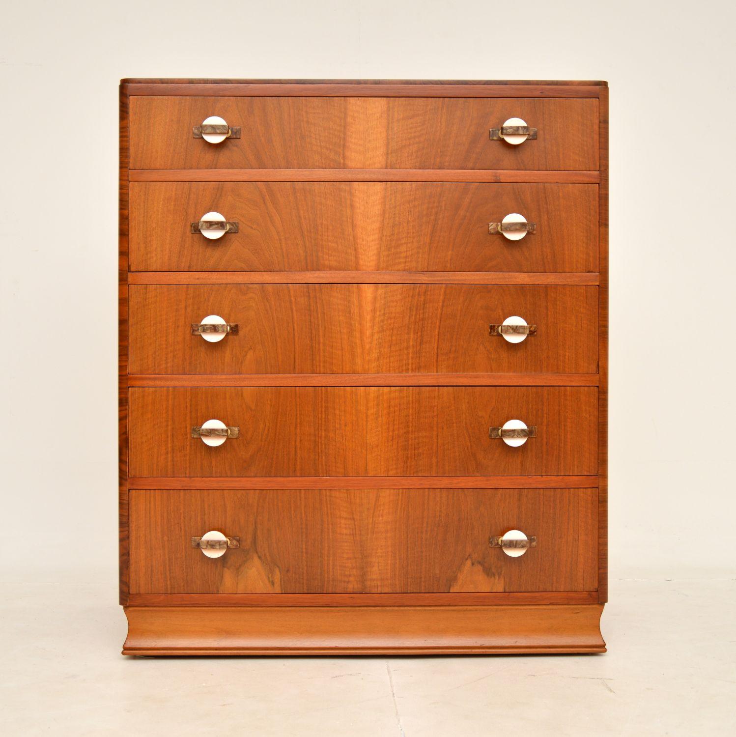 1930's Art Deco Walnut Chest of Drawers In Good Condition In London, GB
