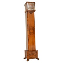 Horloge de grand-mère Art déco des années 1930 en noyer avec boîtier long