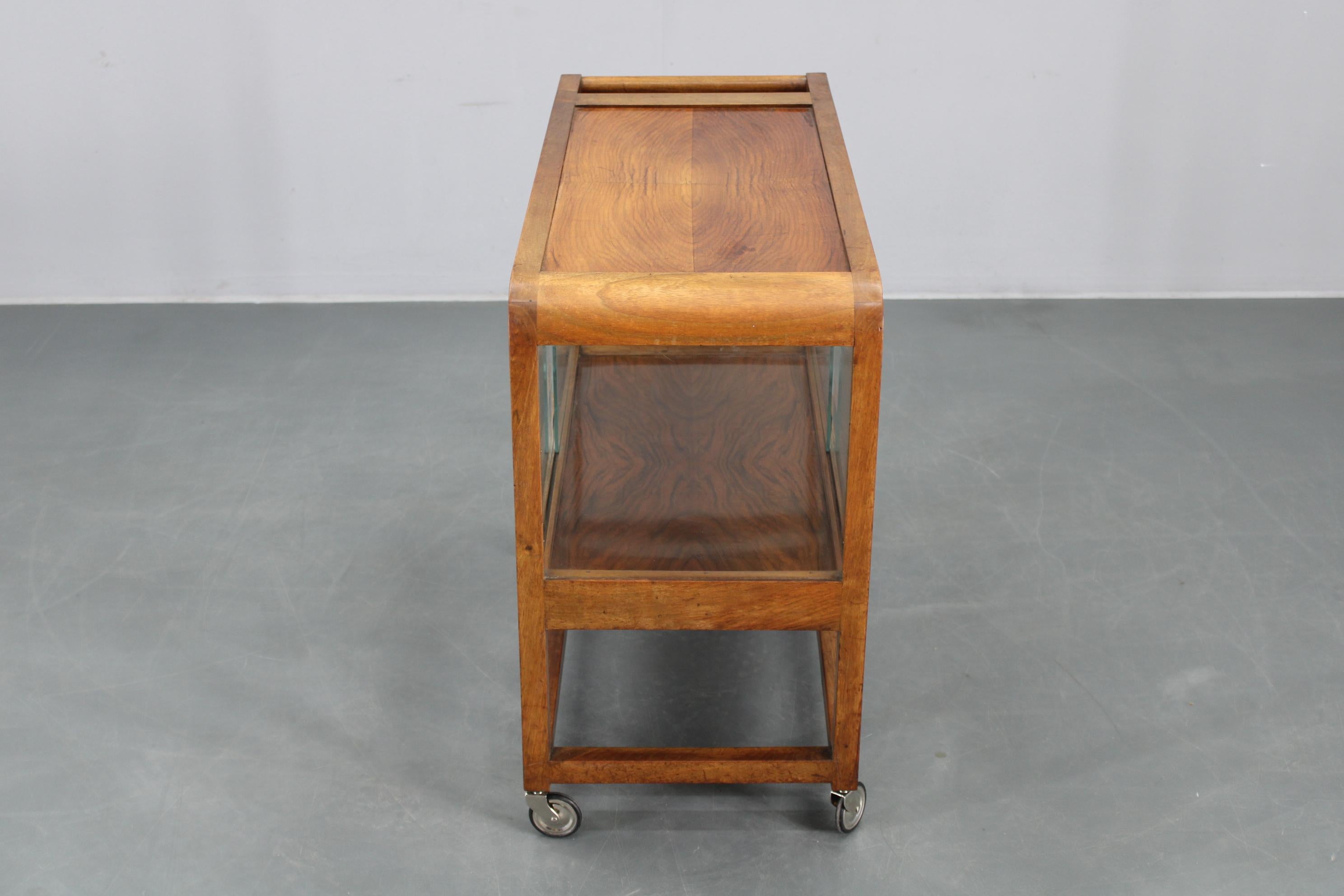 Carrello da portata in noce Art Deco degli anni '30, Cecoslovacchia in vendita 10