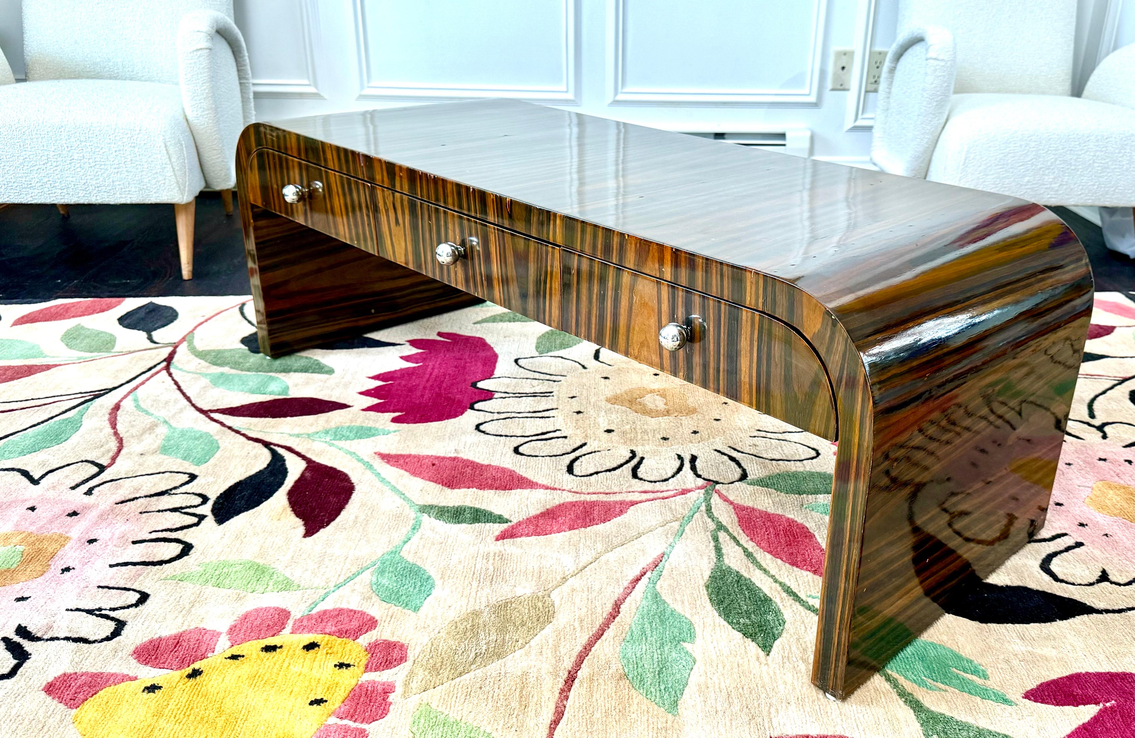 Table basse en palissandre et cascade Art Déco français des années 1930 en vente 5
