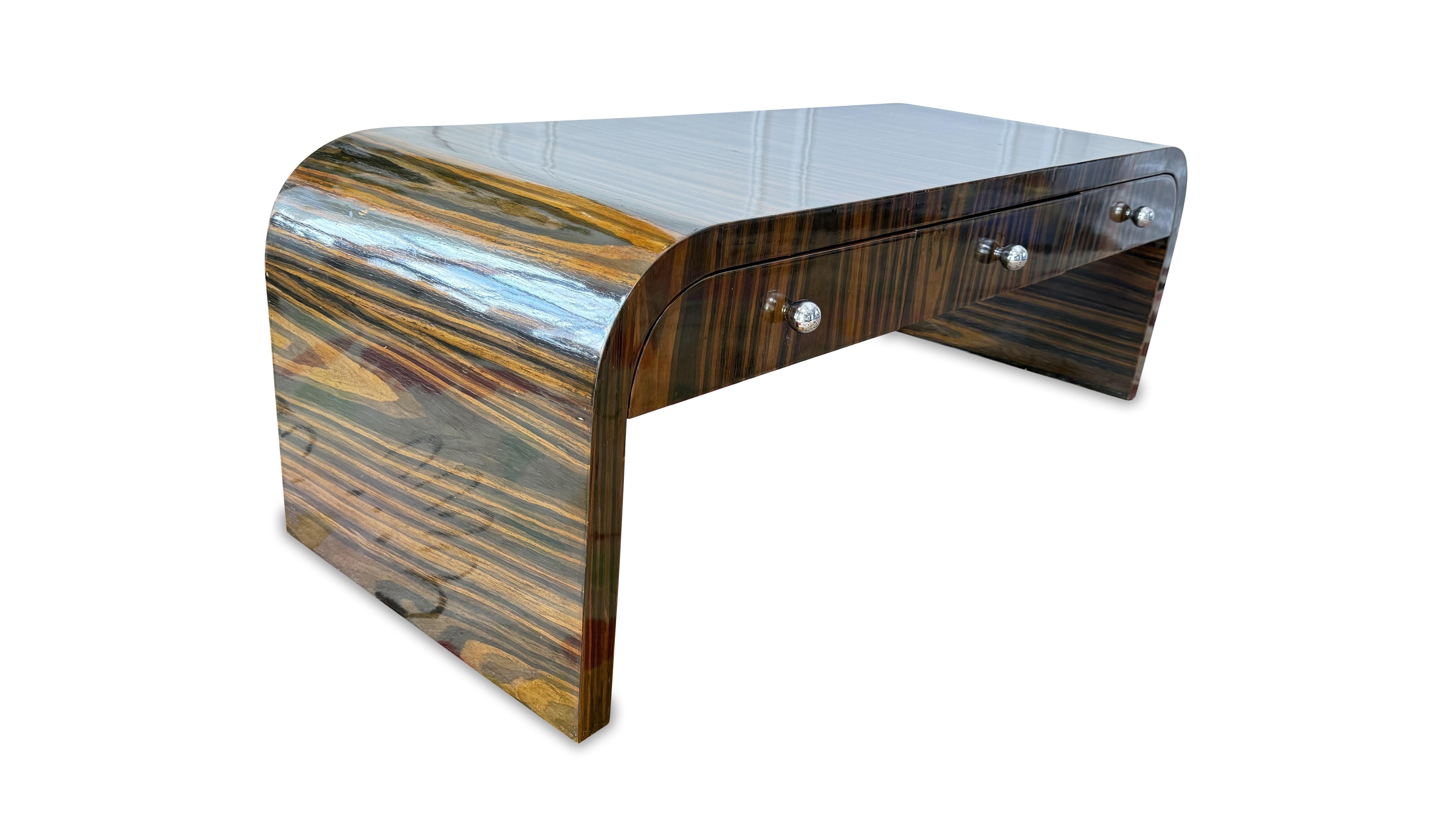 Table basse en palissandre et cascade Art Déco français des années 1930 Bon état - En vente à Brooklyn, NY