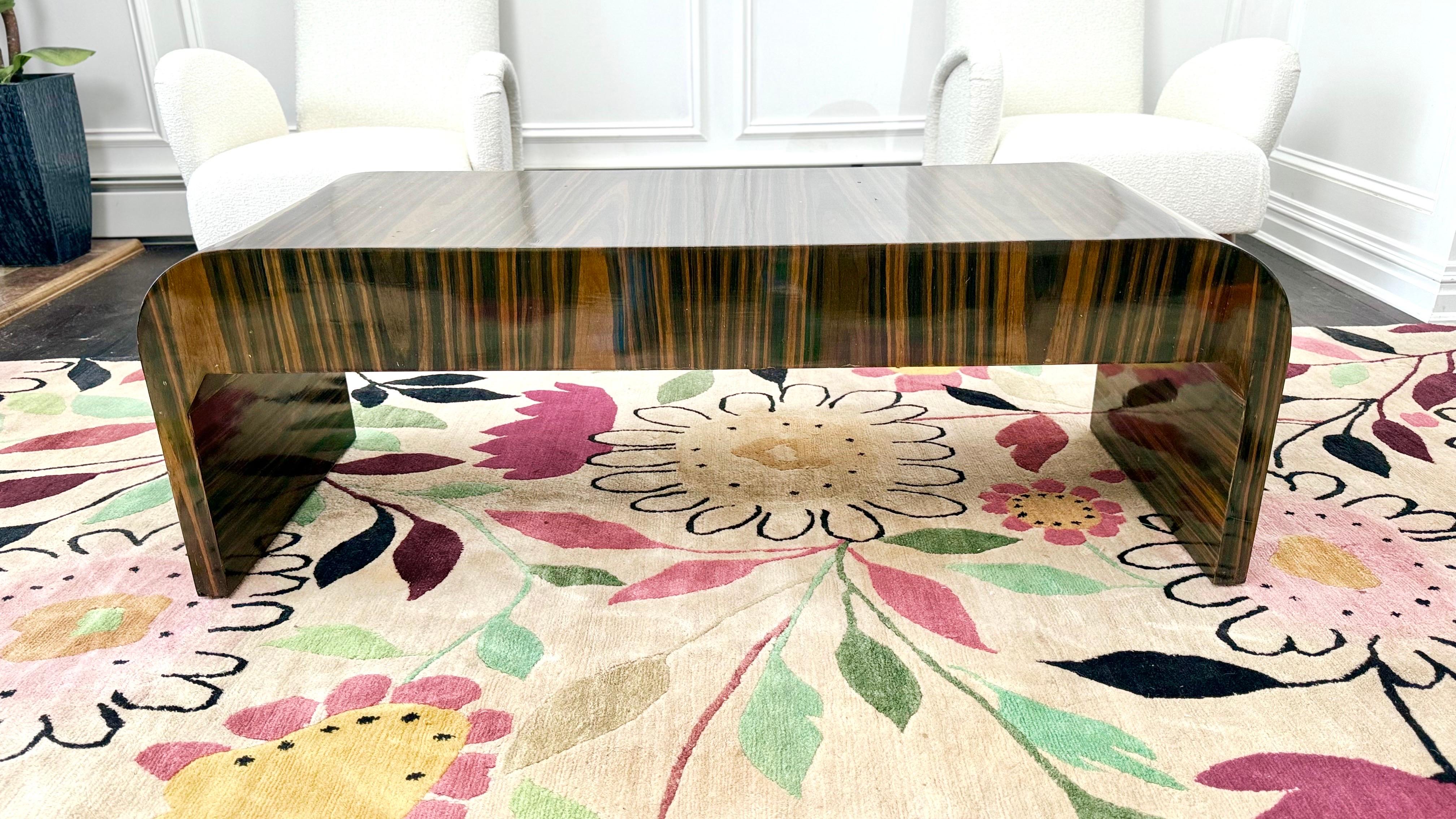 Table basse en palissandre et cascade Art Déco français des années 1930 en vente 1