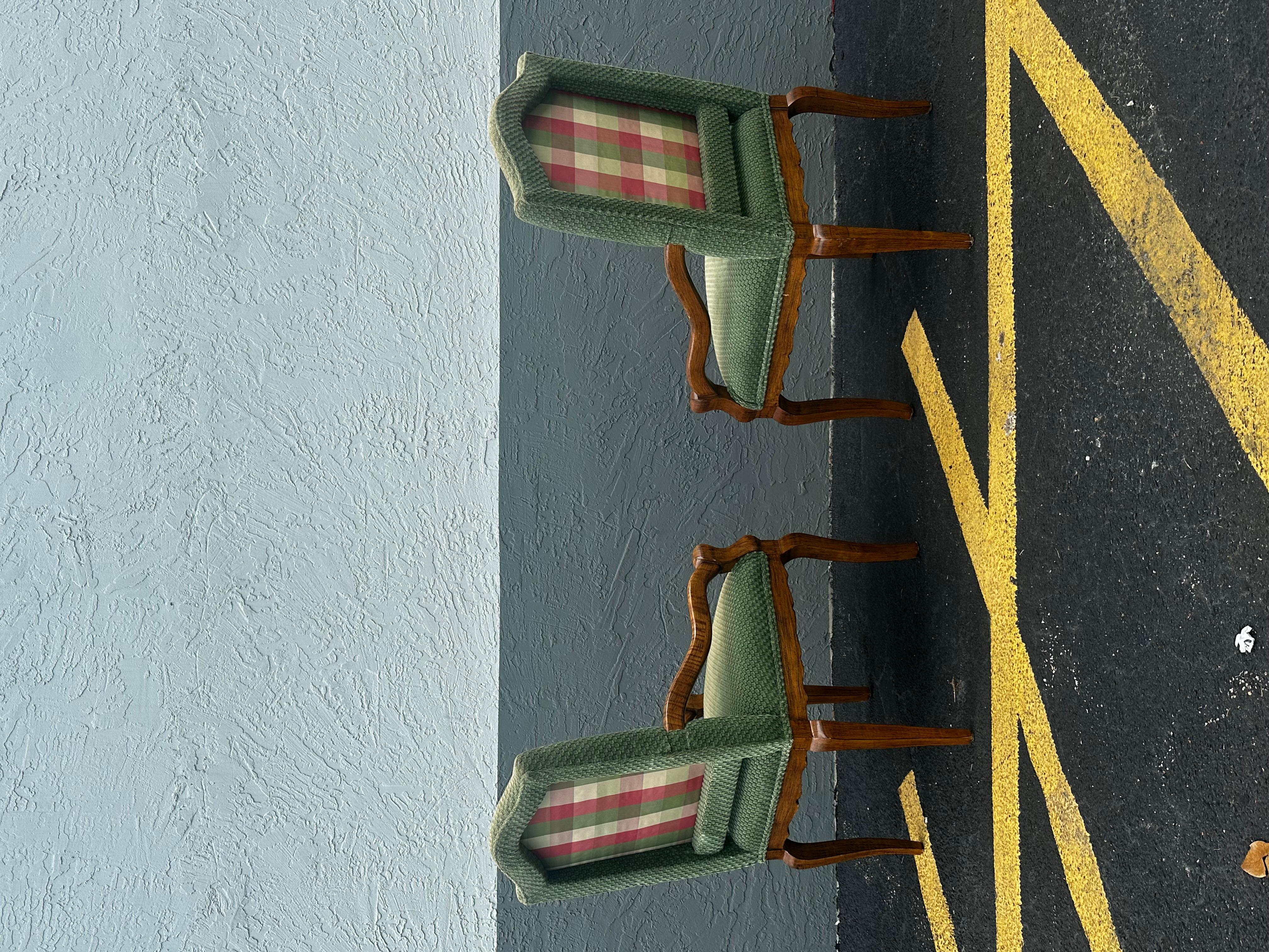 Poltrone smerlate in legno Artful Green, The Artful Green, Set di 2, 1930 In condizioni buone in vendita a Fort Lauderdale, FL