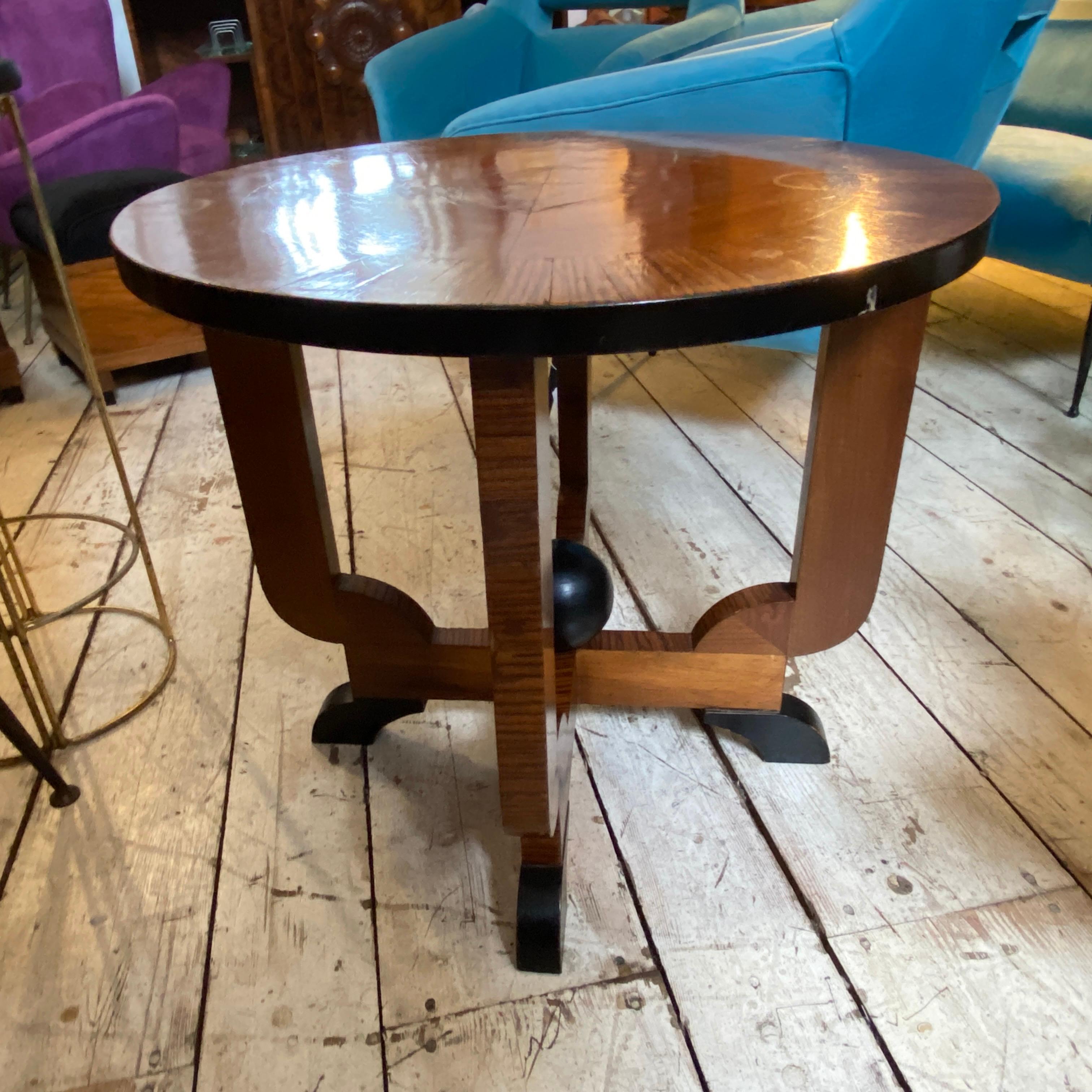 1930s Art Deco Wood Italian Round Side Table 5
