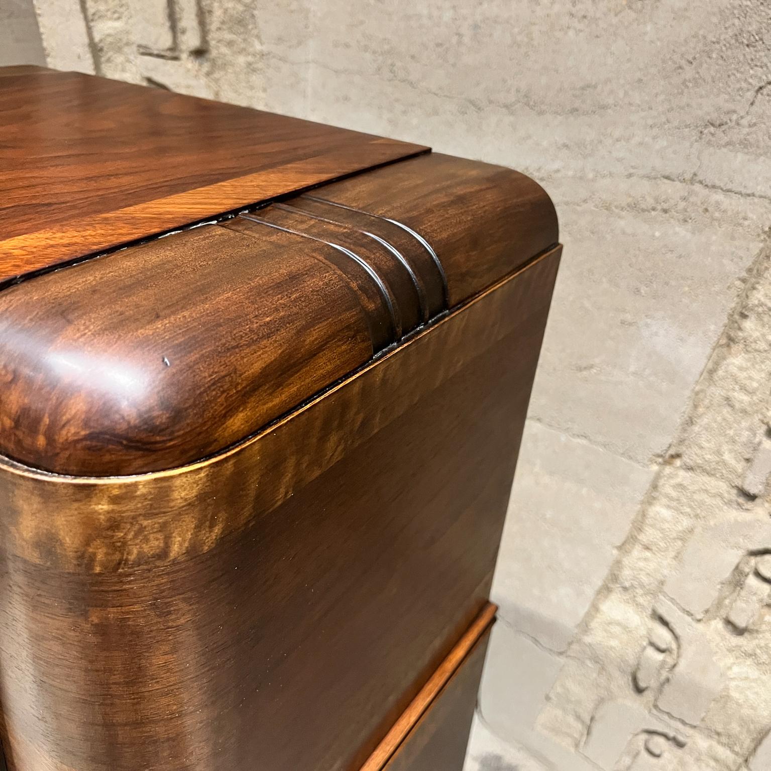 Console Zenith Radio Floor Model Art Déco des années 1930 en vente 4