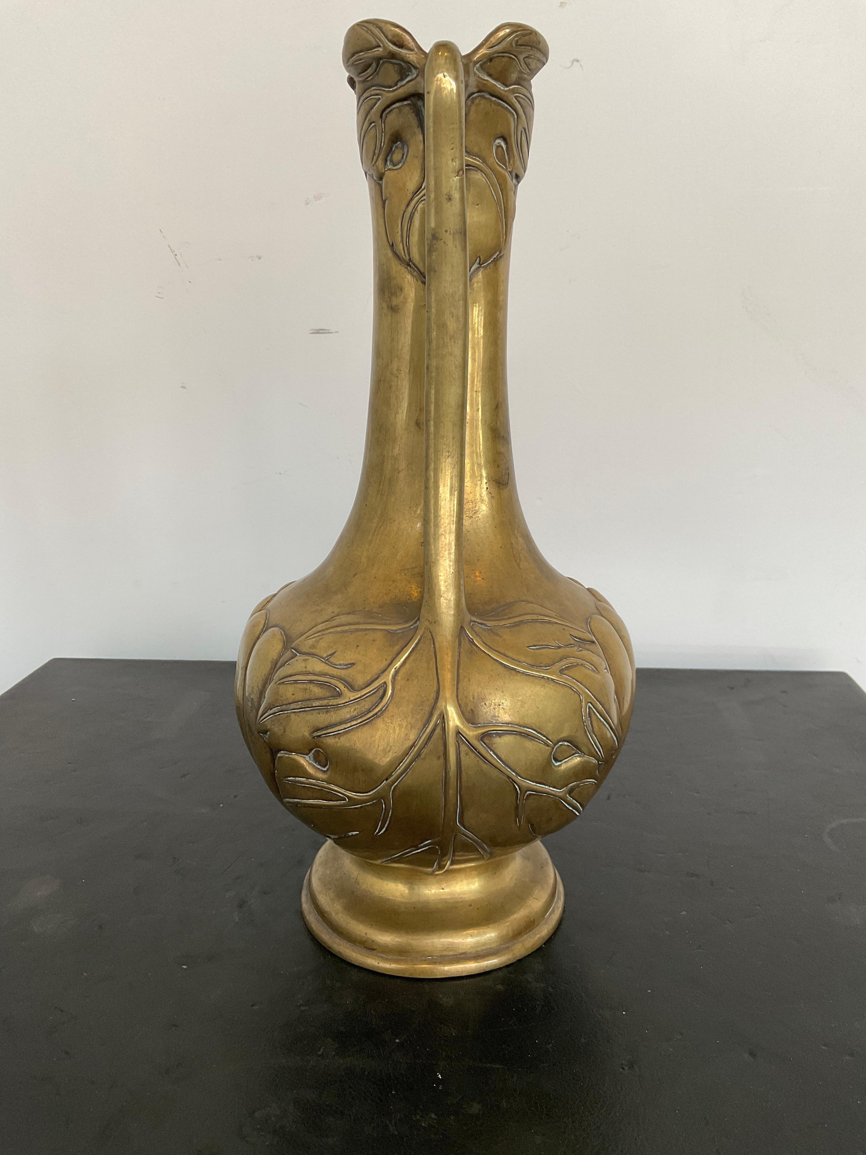1930s Art Nouveau Bronze Vase In Good Condition For Sale In Tarrytown, NY