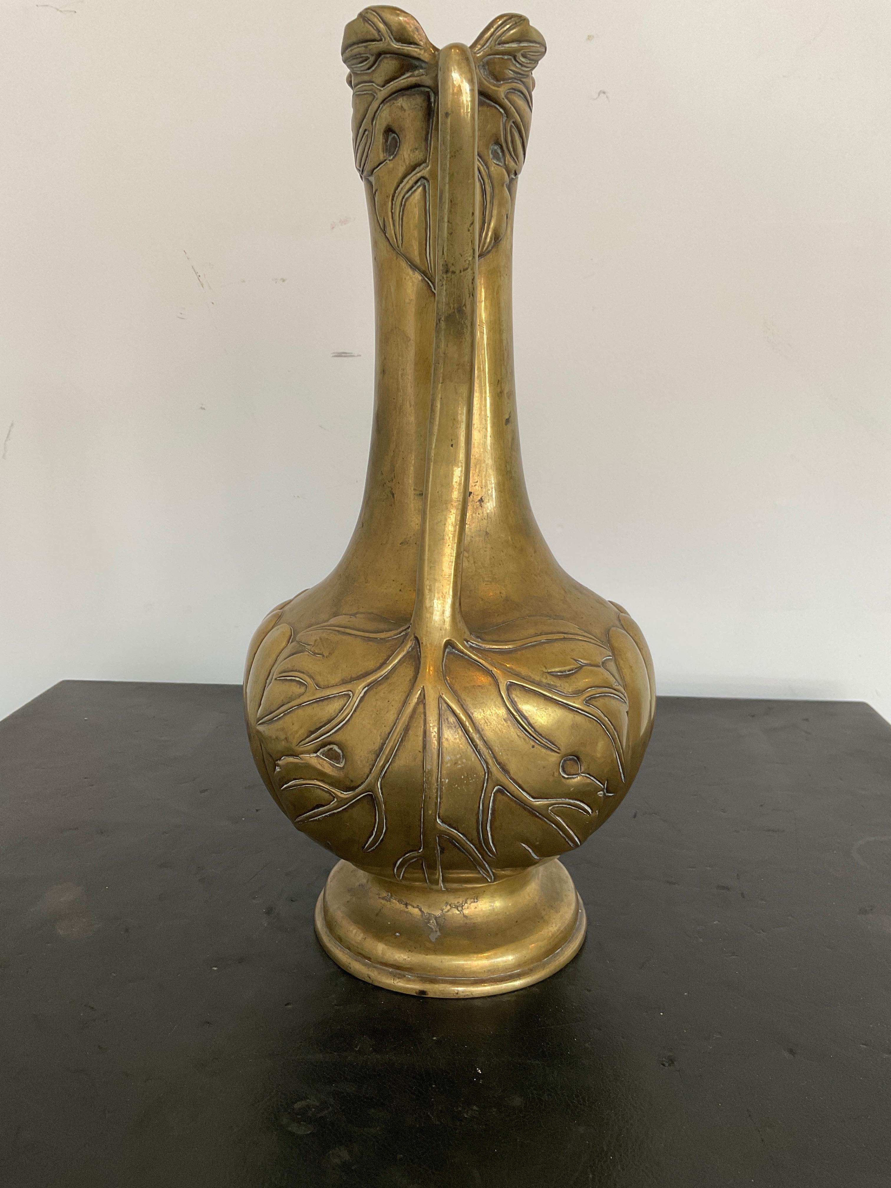Vase en bronze Art nouveau des années 1930 en vente 1