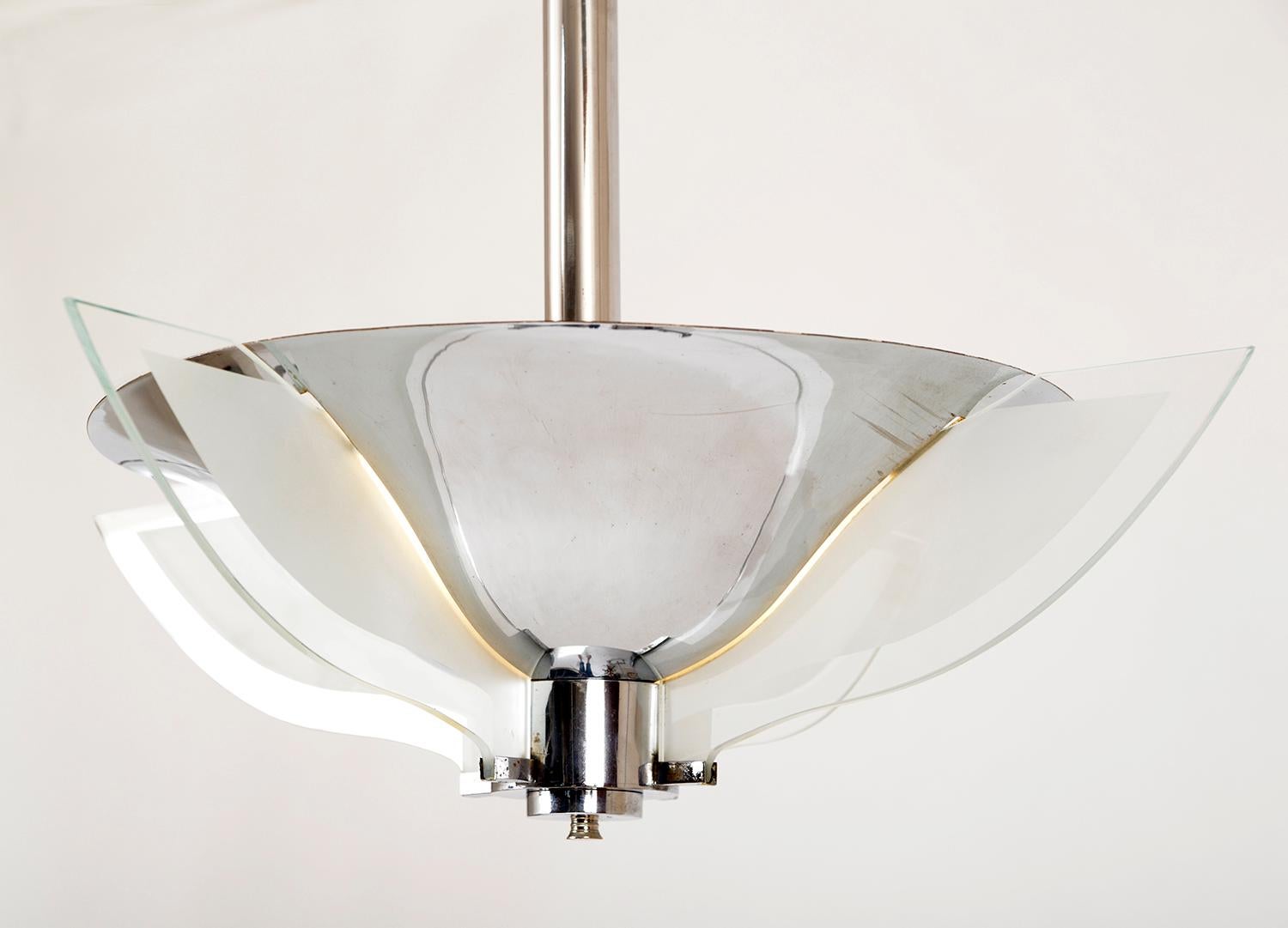 1930s Atelier Petitot French Art Deco Glass Chrome Ceiling Pendant Light For Sale 4
