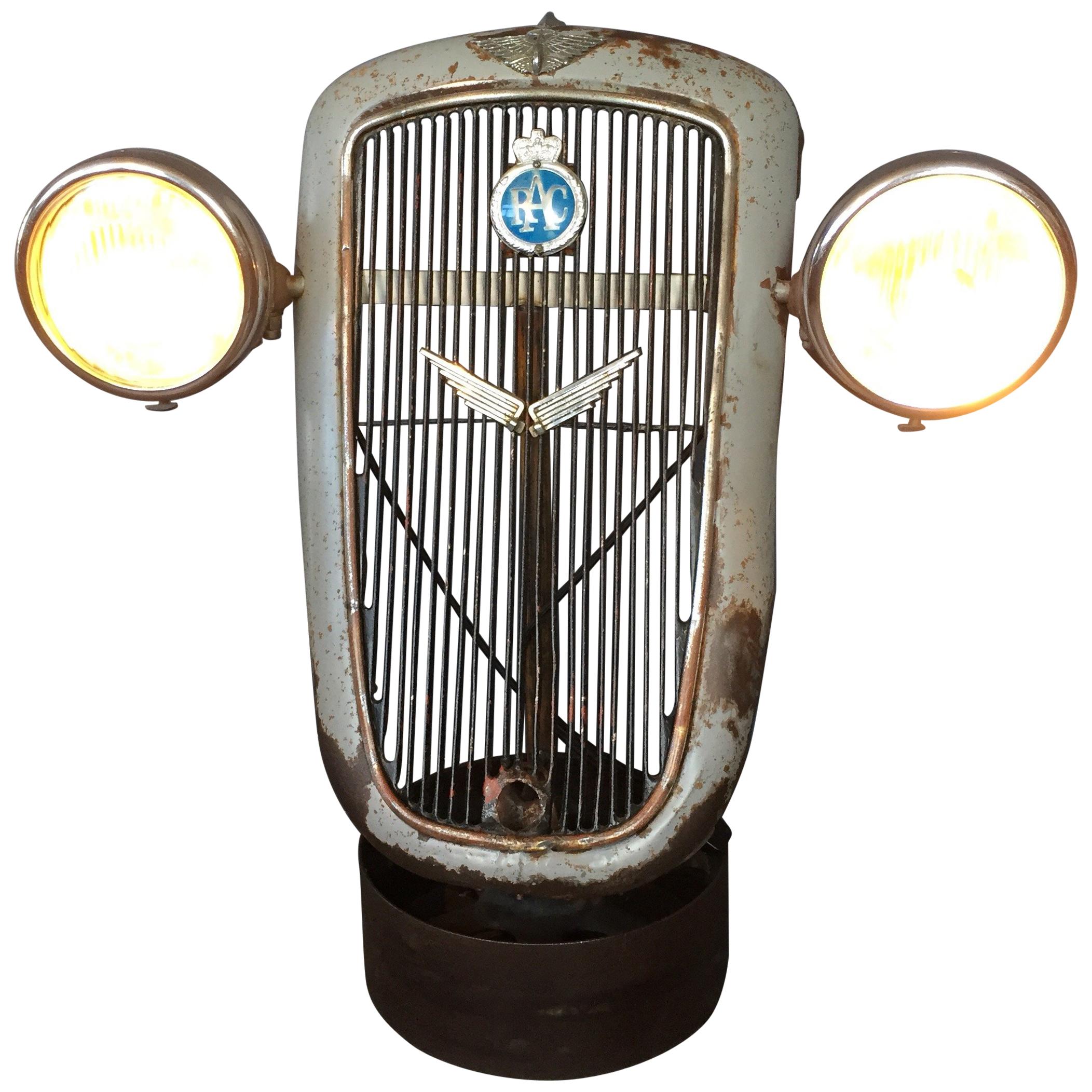 The Austin 10 Kühlergrill aus den 1930er Jahren mit Lucas King of the Road Head Lights