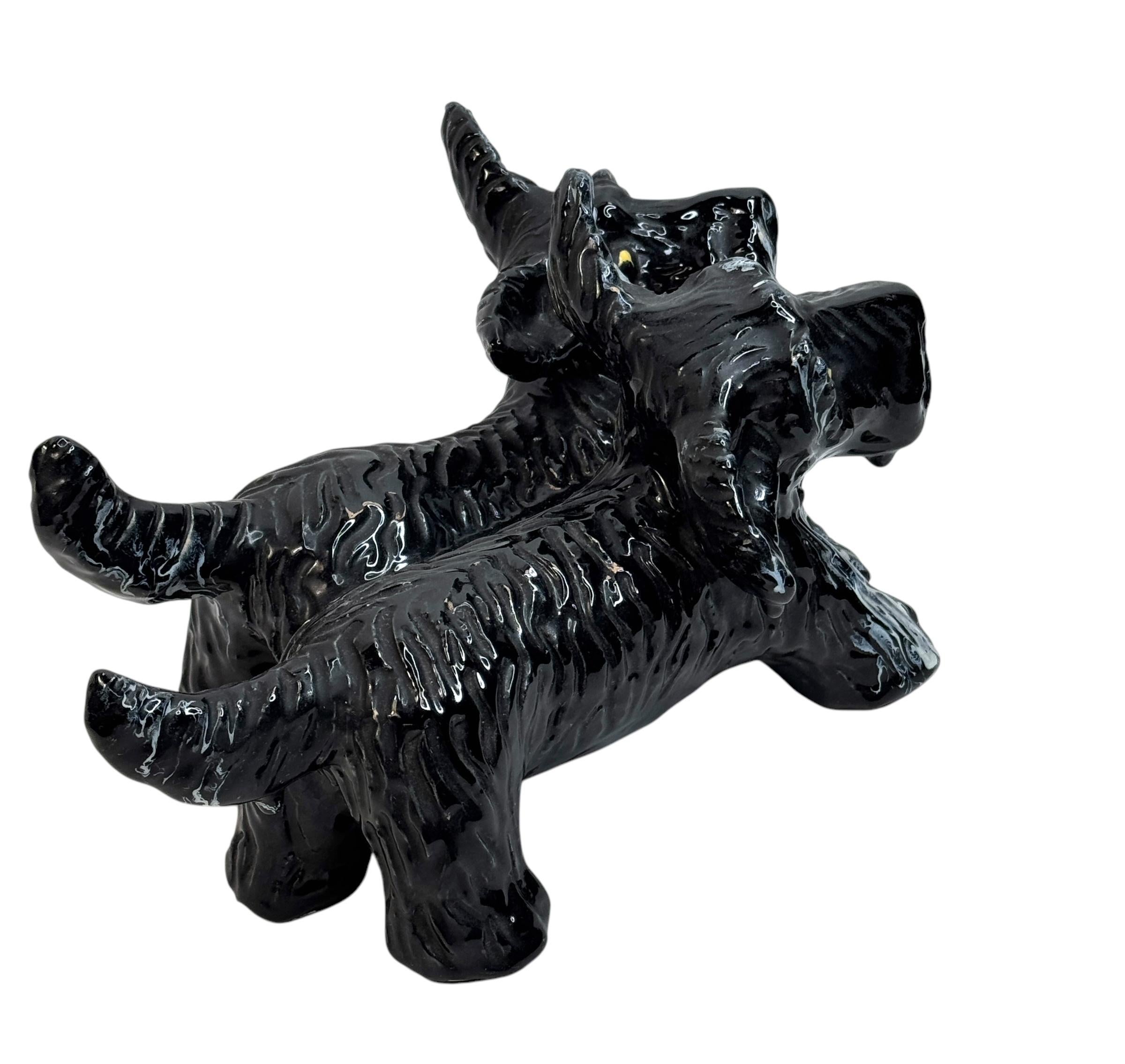 Ceramica Statua di cane Scottie in ceramica Goldscheider degli anni '30 in vendita