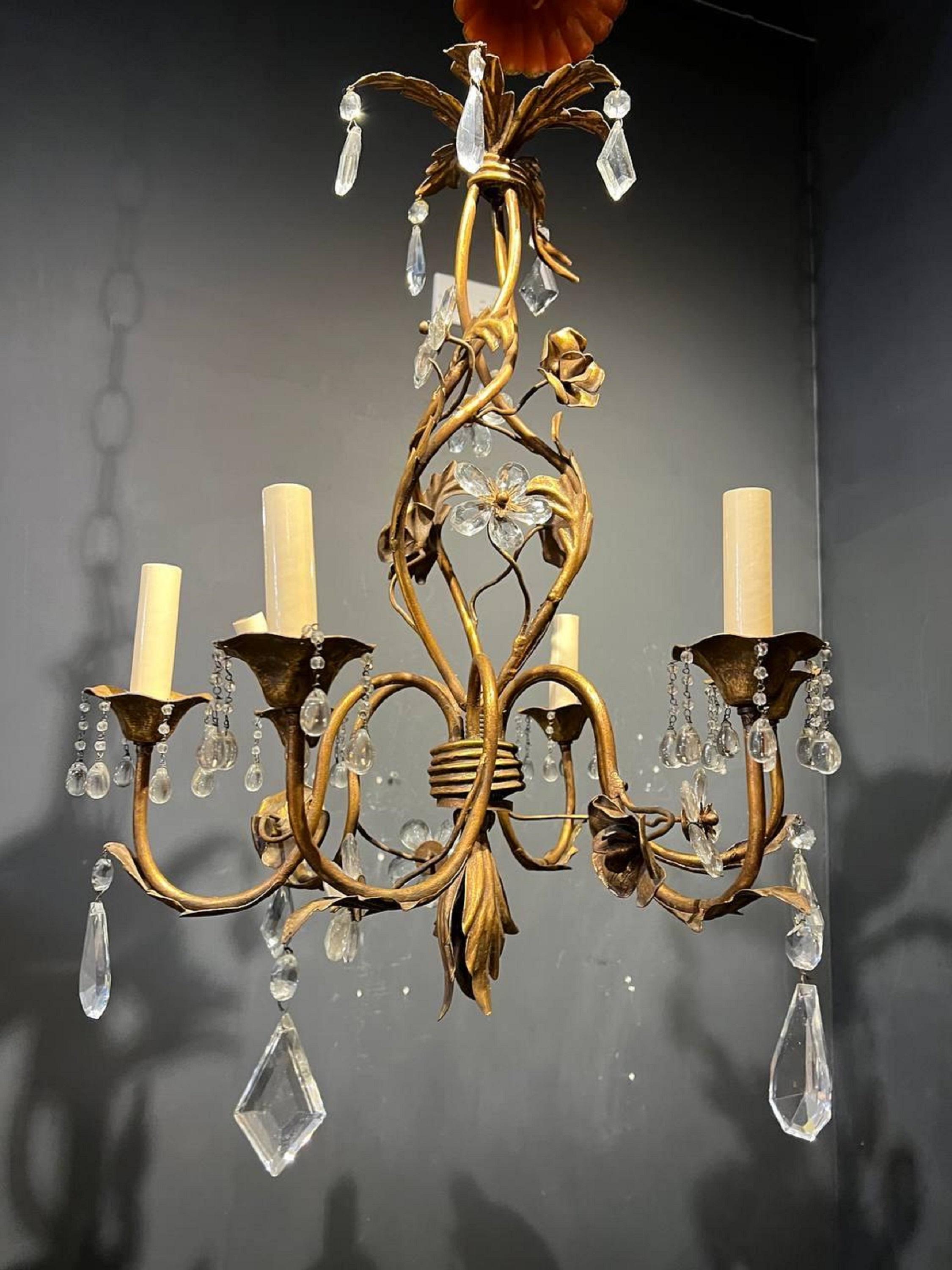 French Provincial 1930’s Bagues Gilt Metal Flowers Chandelier with Crystal Hangings  For Sale