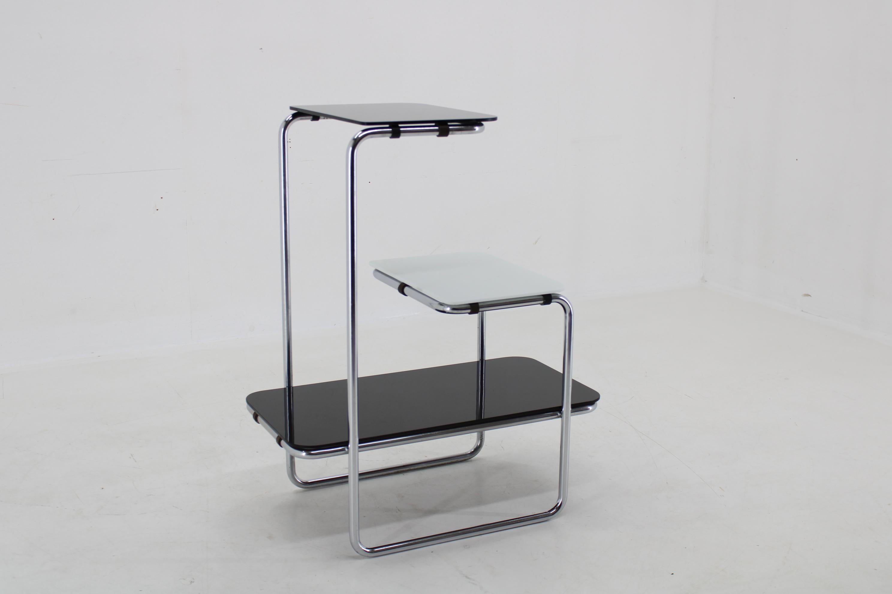 1930s Bauhaus Chrome Plated Etagere with Opaxy Glass, Czechoslovakia In Good Condition For Sale In Praha, CZ