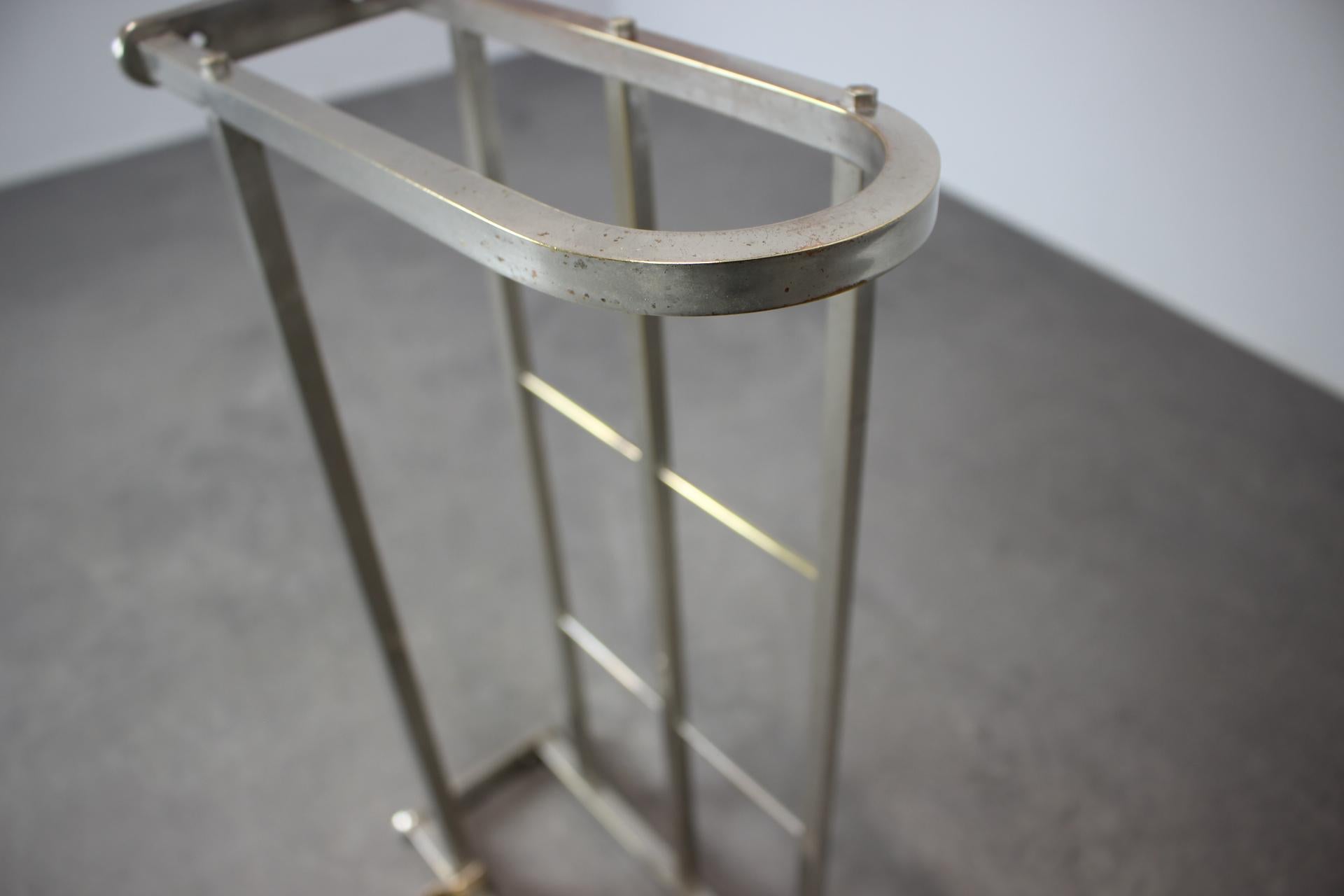 Porte-manteau mural en chrome Bauhaus 1930 en vente 2