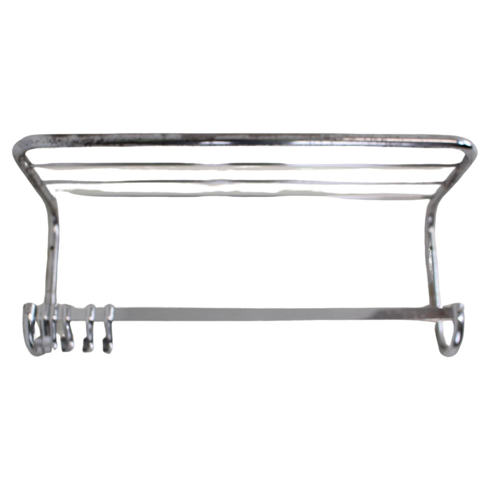 Bauhaus Colgadores y soportes para sombreros 8 en venta en 1stDibs