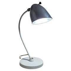 Lampe de table industrielle réglable de l'époque du Bauhaus (années 1930), signée Hala (Allemagne)