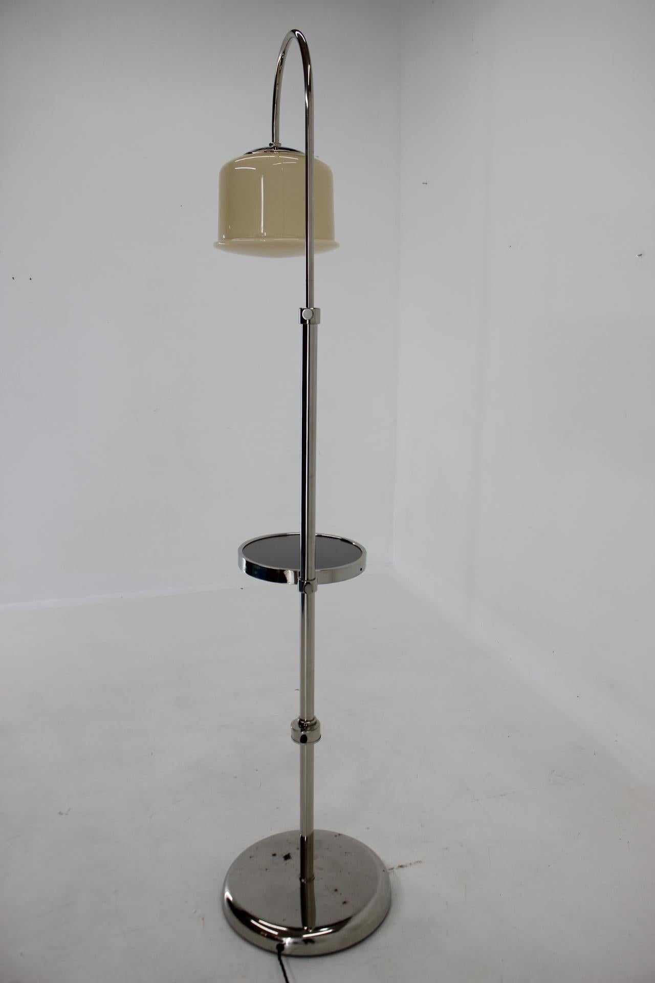1930s Bauhaus Floor Lamp, Czechoslovakia For Sale 10