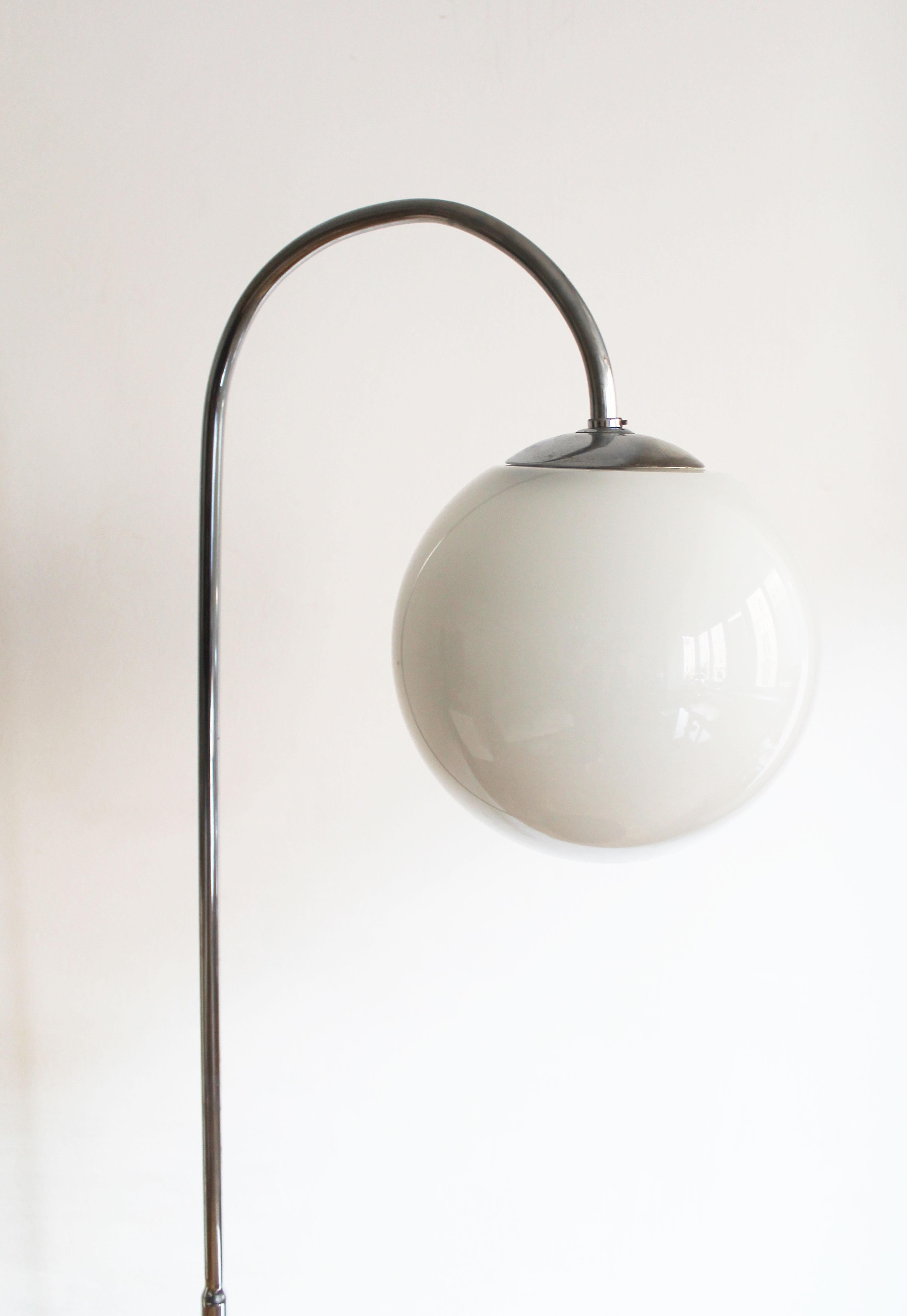 1930s Bauhaus Floor Lamp For Sale 3