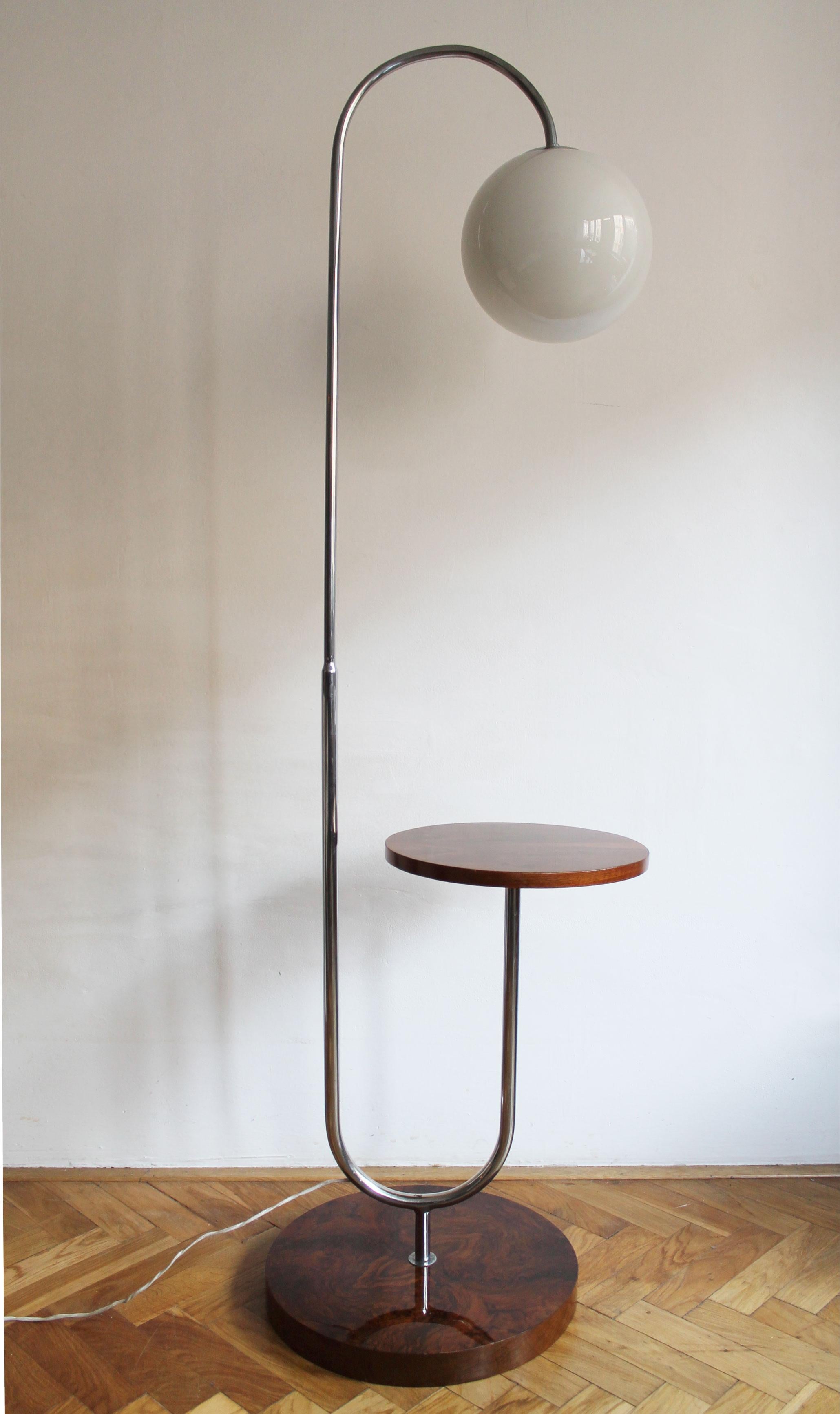 1930s Bauhaus Floor Lamp In Good Condition For Sale In Brno, CZ