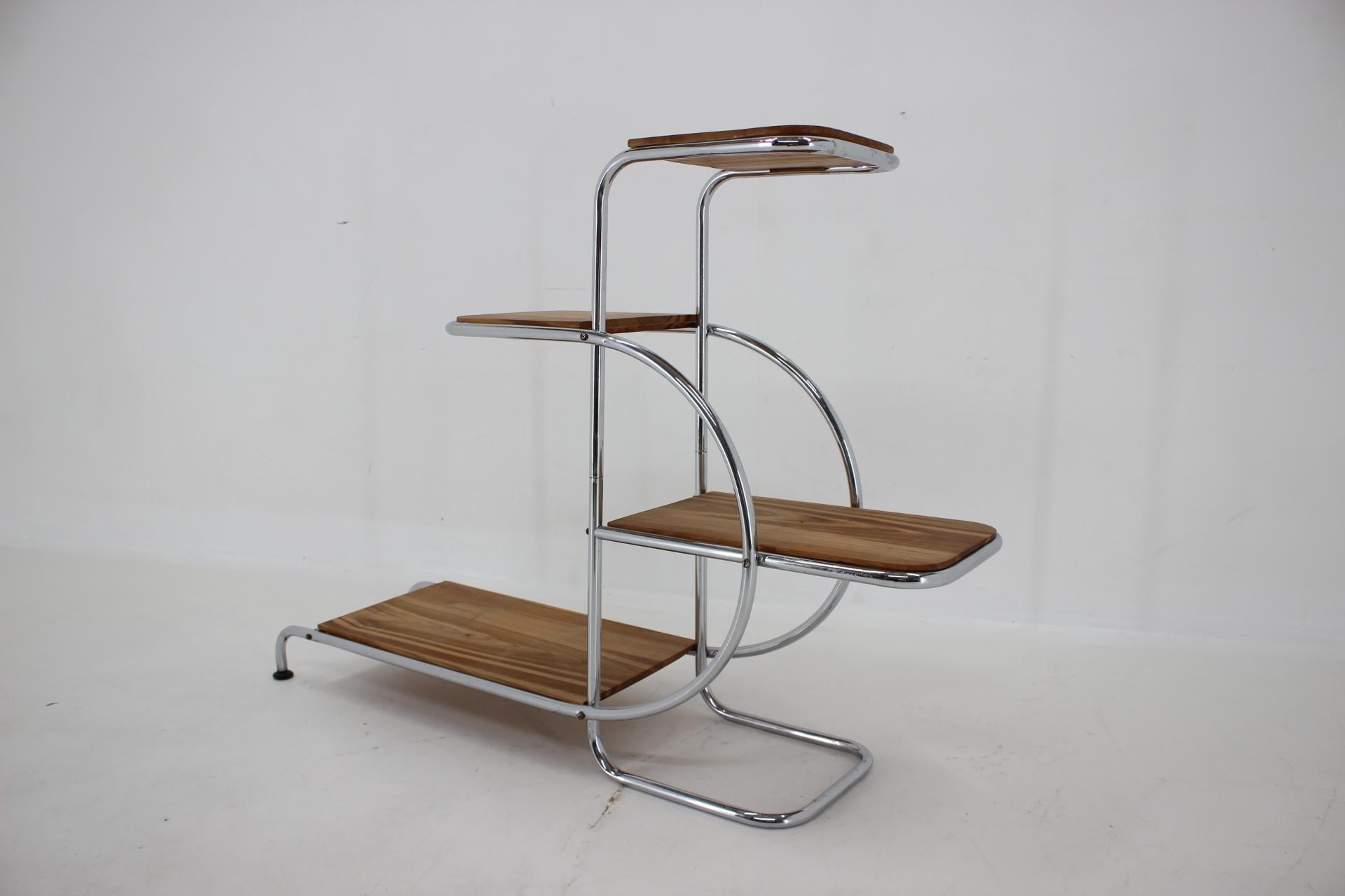 1930s Bauhaus Flower Stand, Czechoslovakia In Good Condition For Sale In Praha, CZ