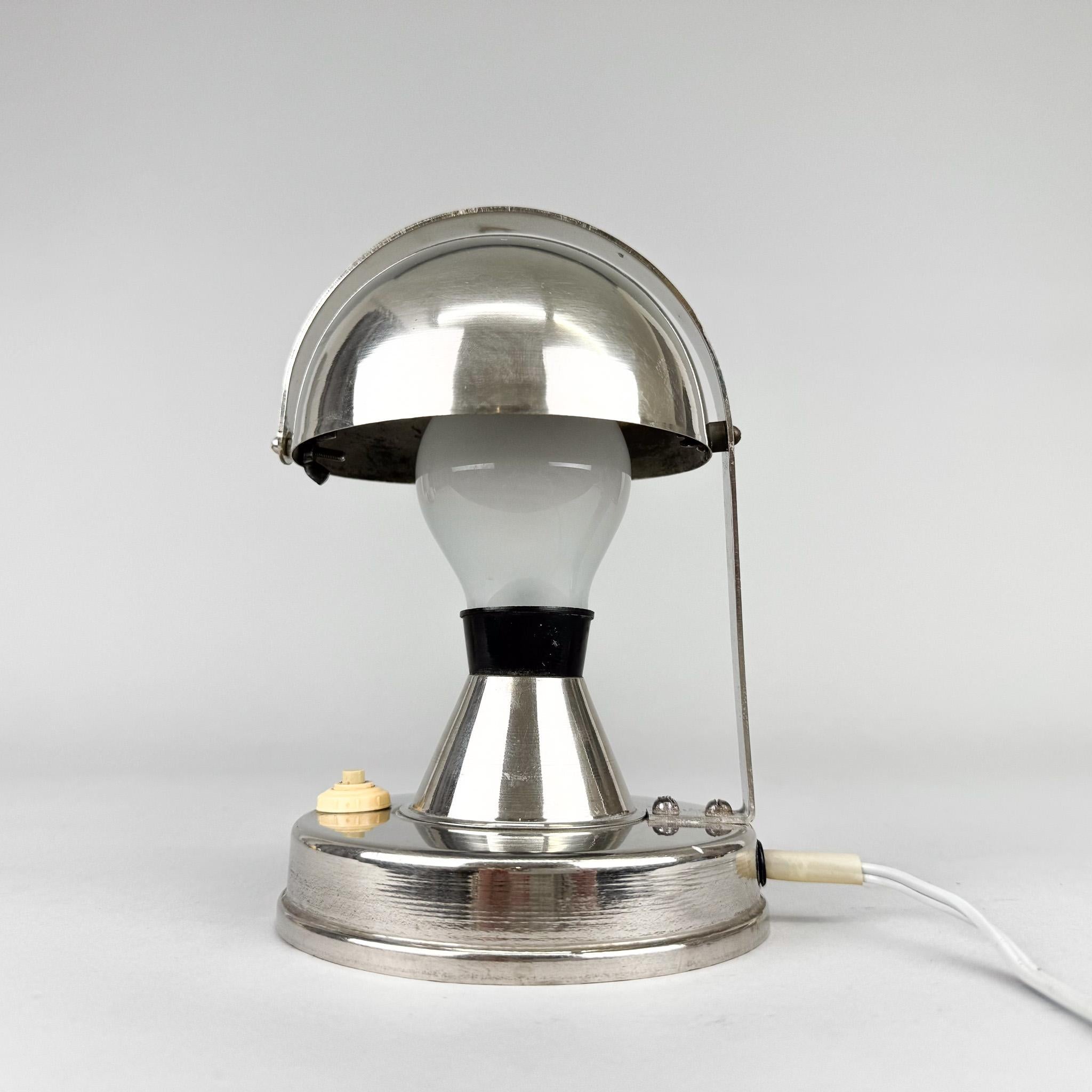 Lámpara de mesa en forma de seta Bauhaus de los años 30, Checoslovaquia siglo XX en venta
