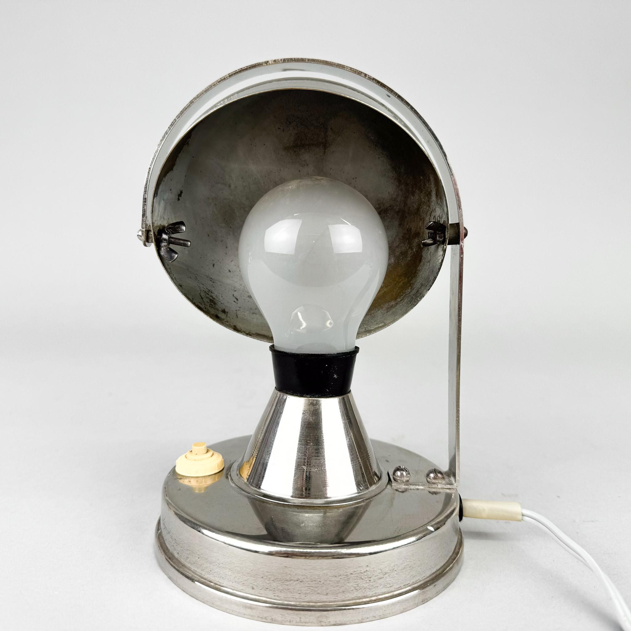 Lámpara de mesa en forma de seta Bauhaus de los años 30, Checoslovaquia en venta 2