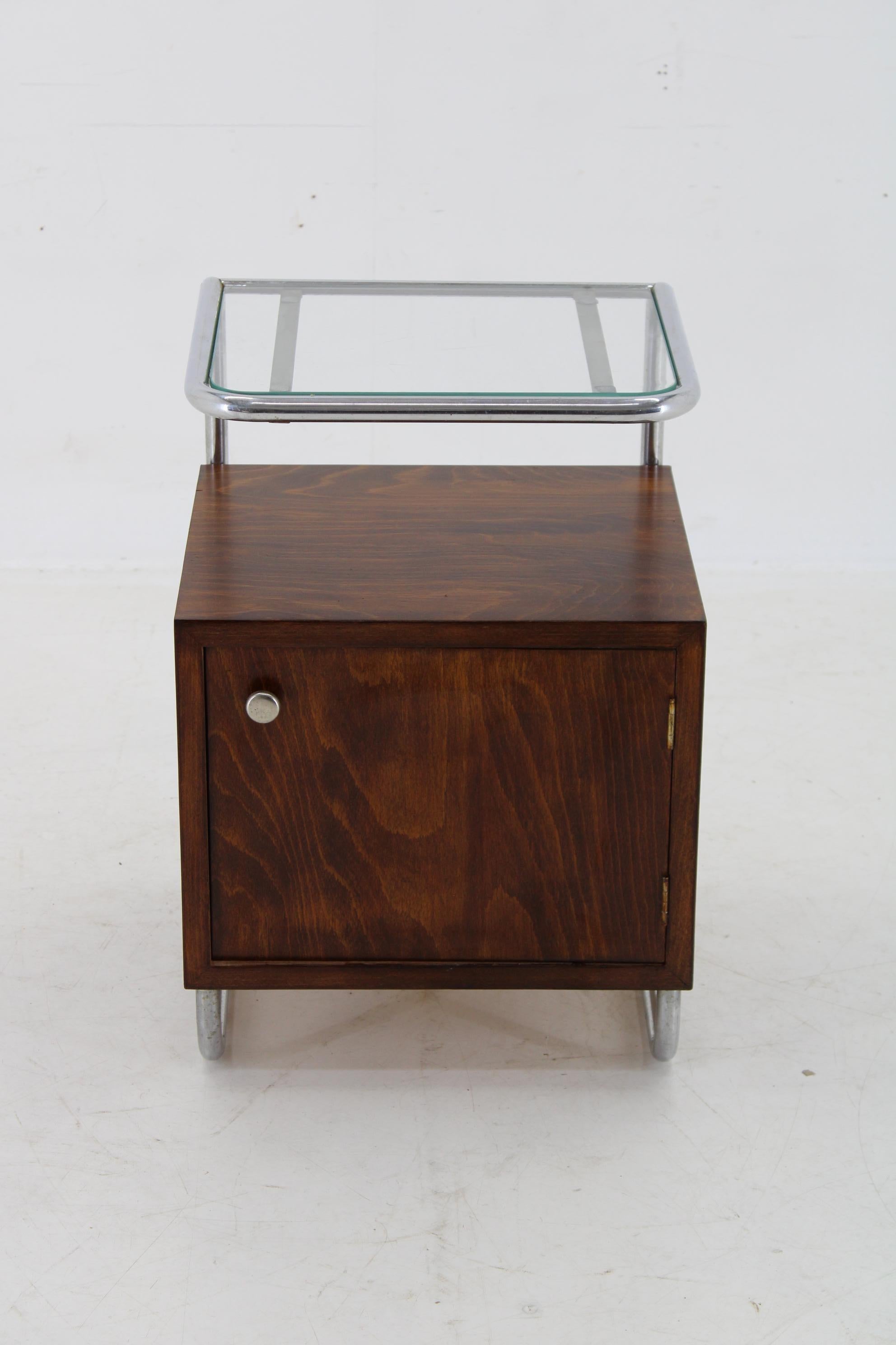 - carefully refurbished 
- minor signs of use 