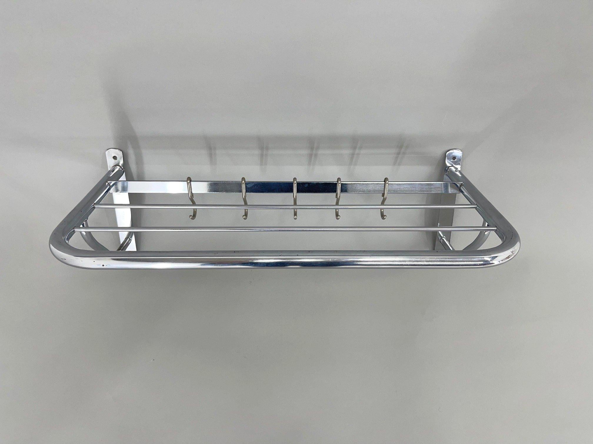 1930's Bauhaus or Functionalist Chrome Wall Coat Hanger In Good Condition For Sale In Praha, CZ