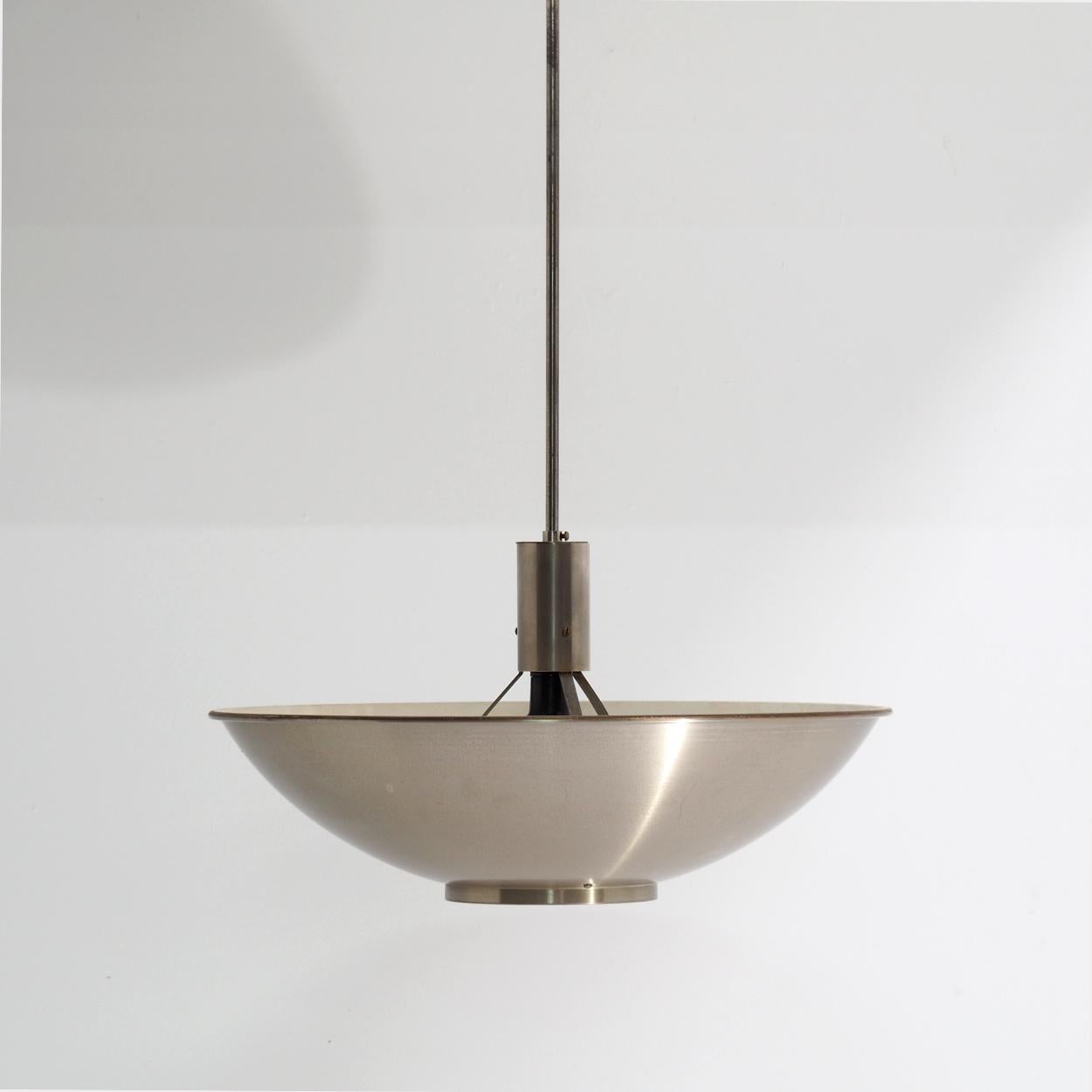 Néerlandais Pendentif 'Bauhaus' des années 1930 attr. à Elmar Berkovich en vente