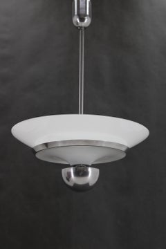 1930er Bauhaus-Hängeleuchte , restauriert
