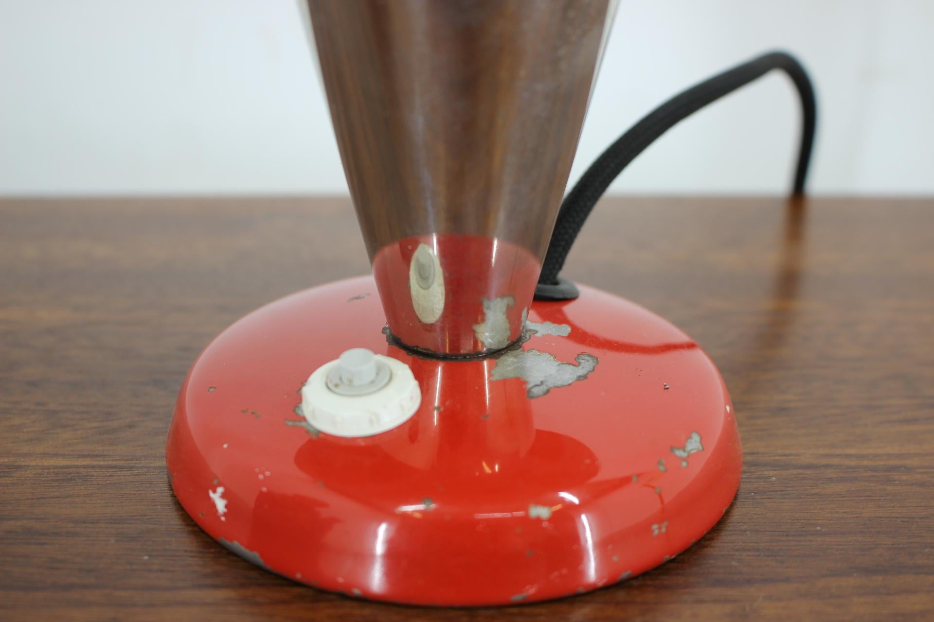1930s Bauhaus Red Small Table Lamp, Czechoslovakia For Sale 3