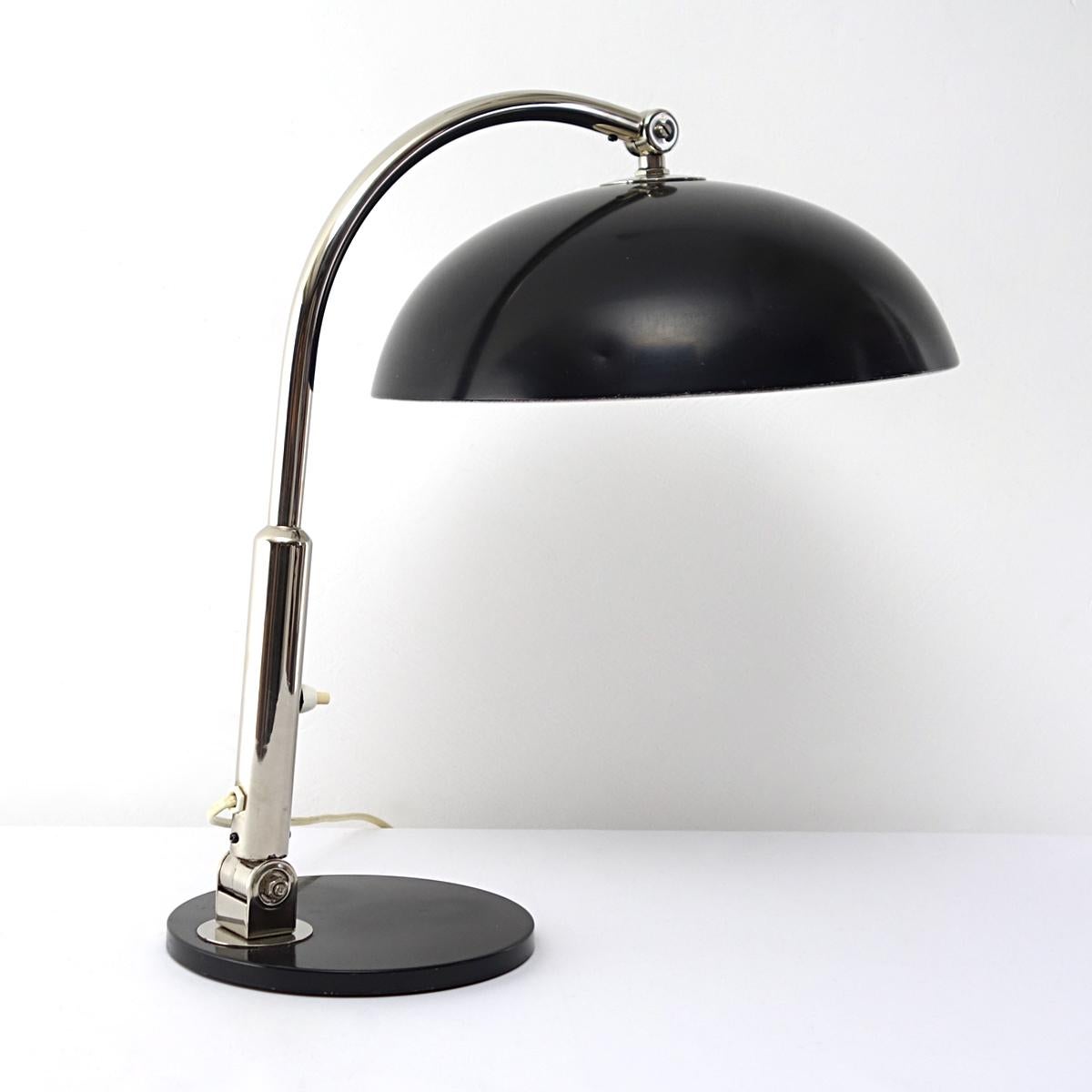 1930's Bauhaus Style Desk Lamp P 144 Designed by H. Busquet for Hala Zeist In Good Condition In Doornspijk, NL