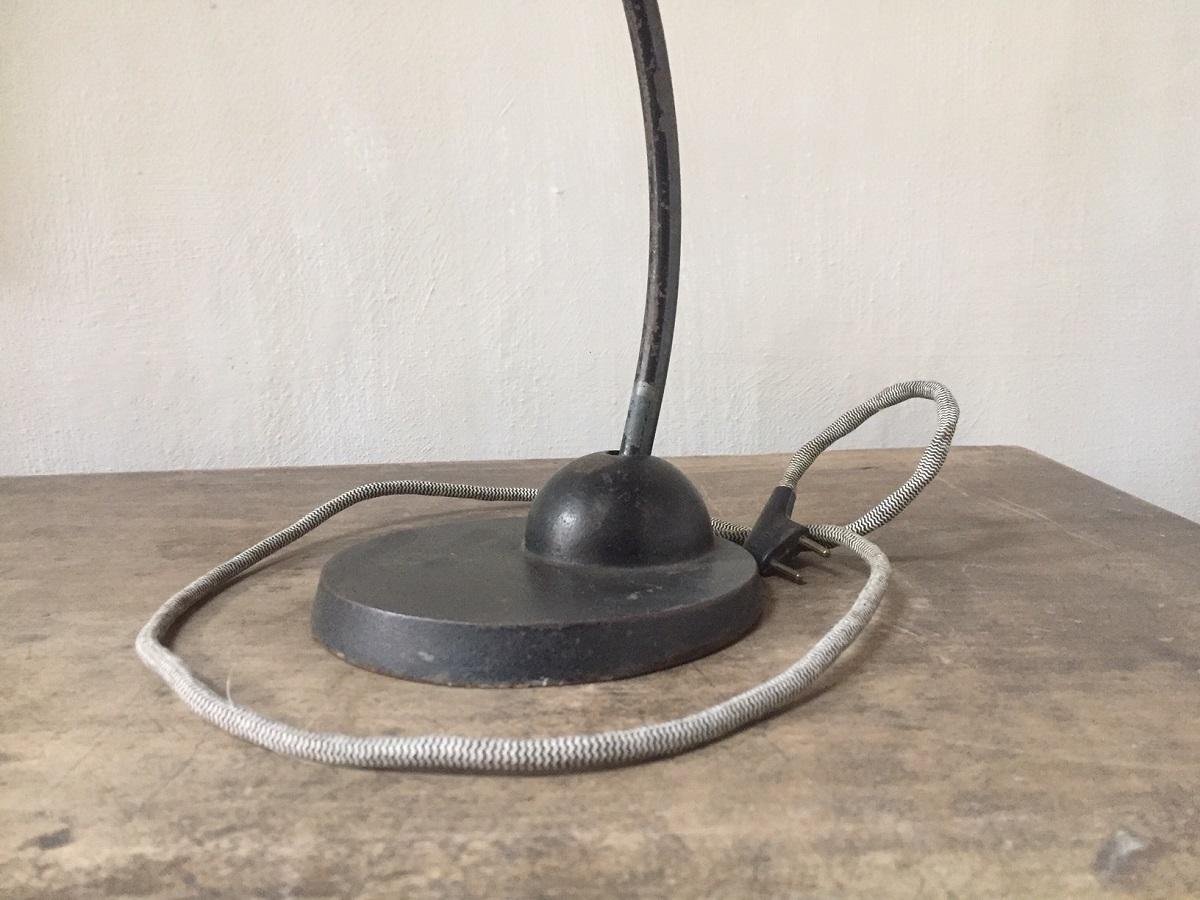 1930s Bauhaus style Industrial Tablelamp 3
