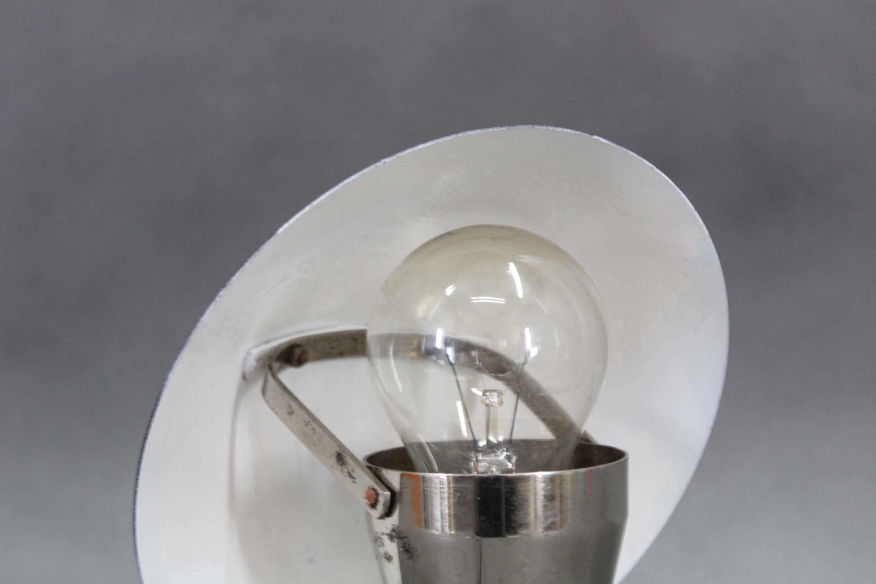 1930s Bauhaus Table Lamp with Adjustable Shade, Czechoslovakia in vendita 4