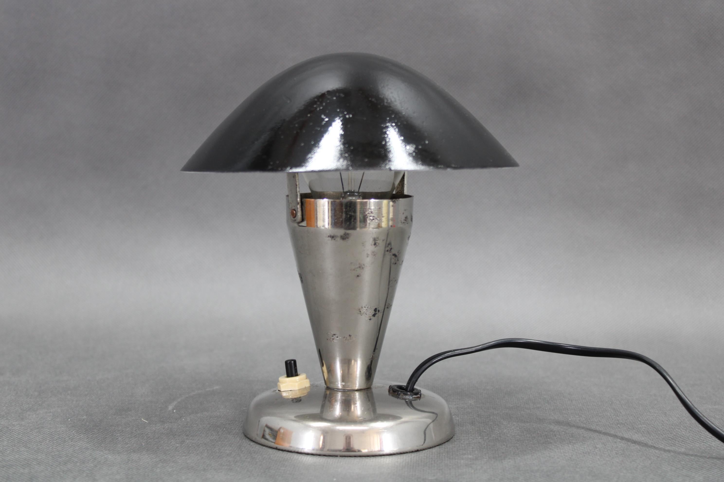 - cleaned, rewired, polished
- 1 x  E26-E27 bulb 
- US wiring compatible 
- some signs of use 