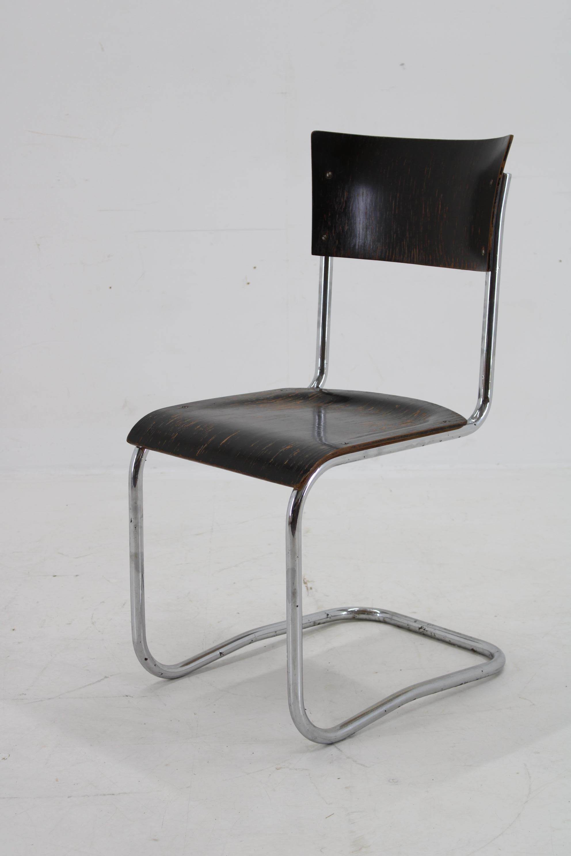 - good original condition with some signs of use 
- seat height: 44cm