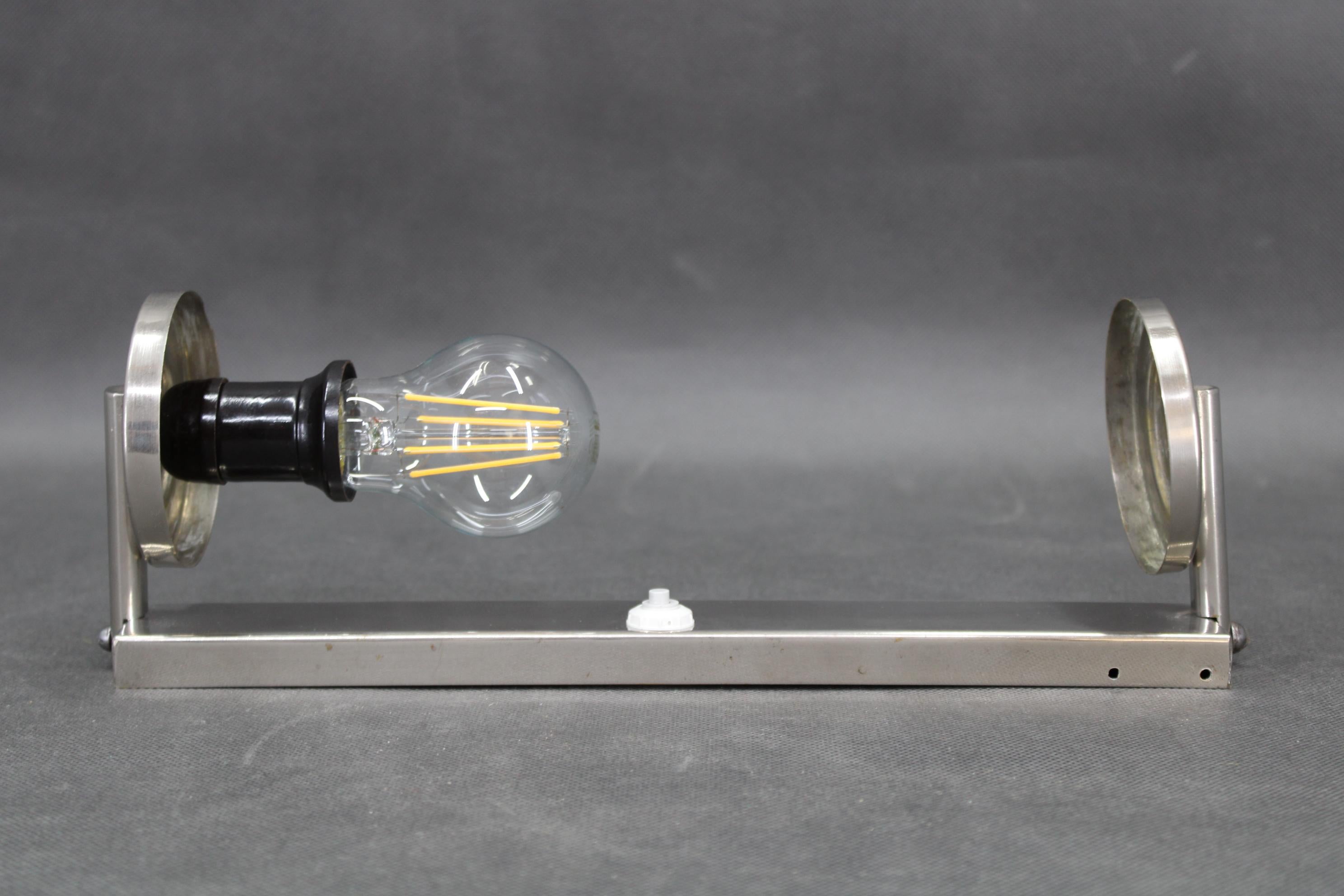 Aplique Tubular Bauhaus 1930, Cromo y Cristal Crema, Checoslovaquia en venta 2