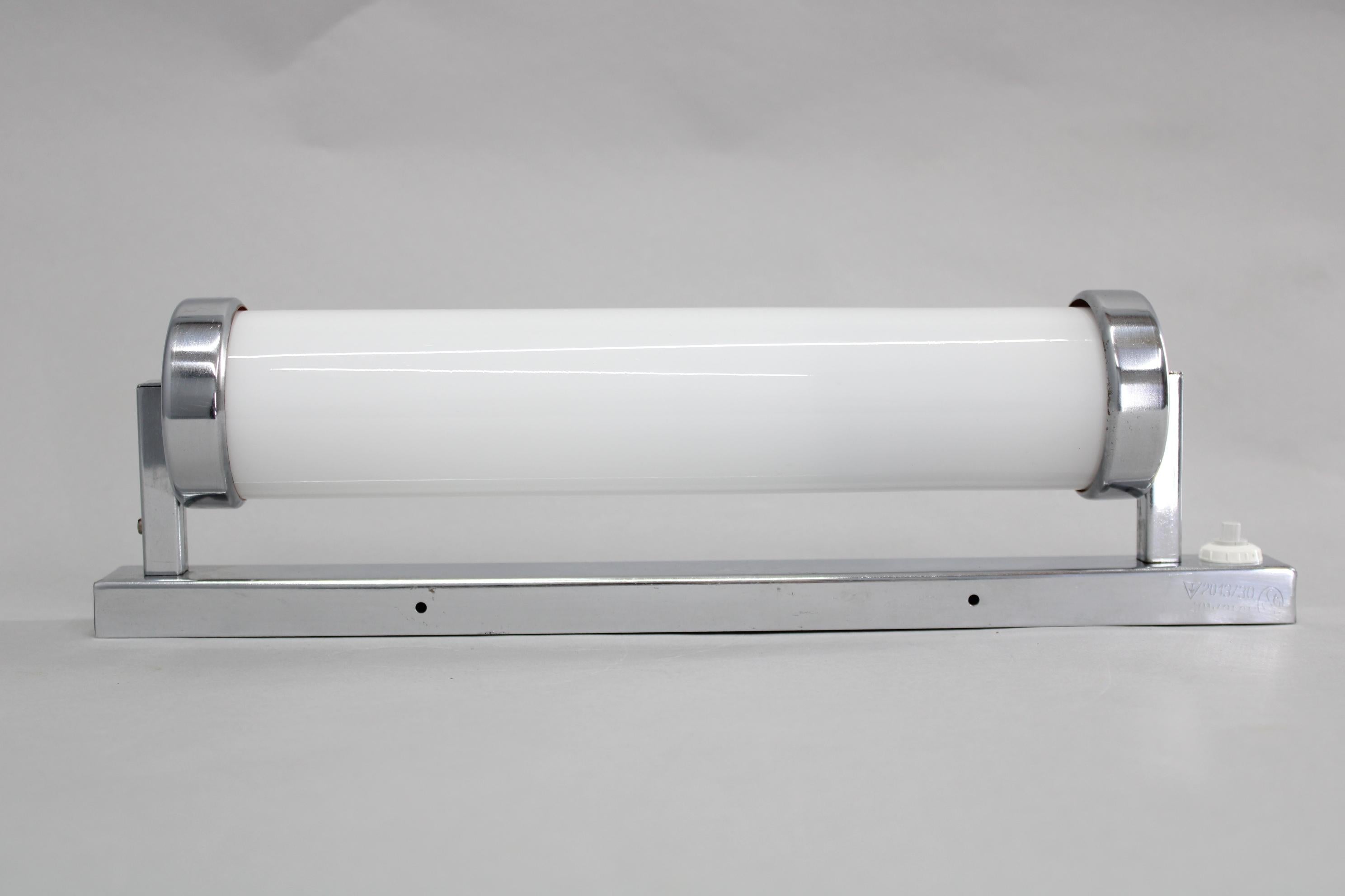 1930s Bauhaus Tubular Wall Light, Chrome & Glass, Czechoslovakia For Sale 1