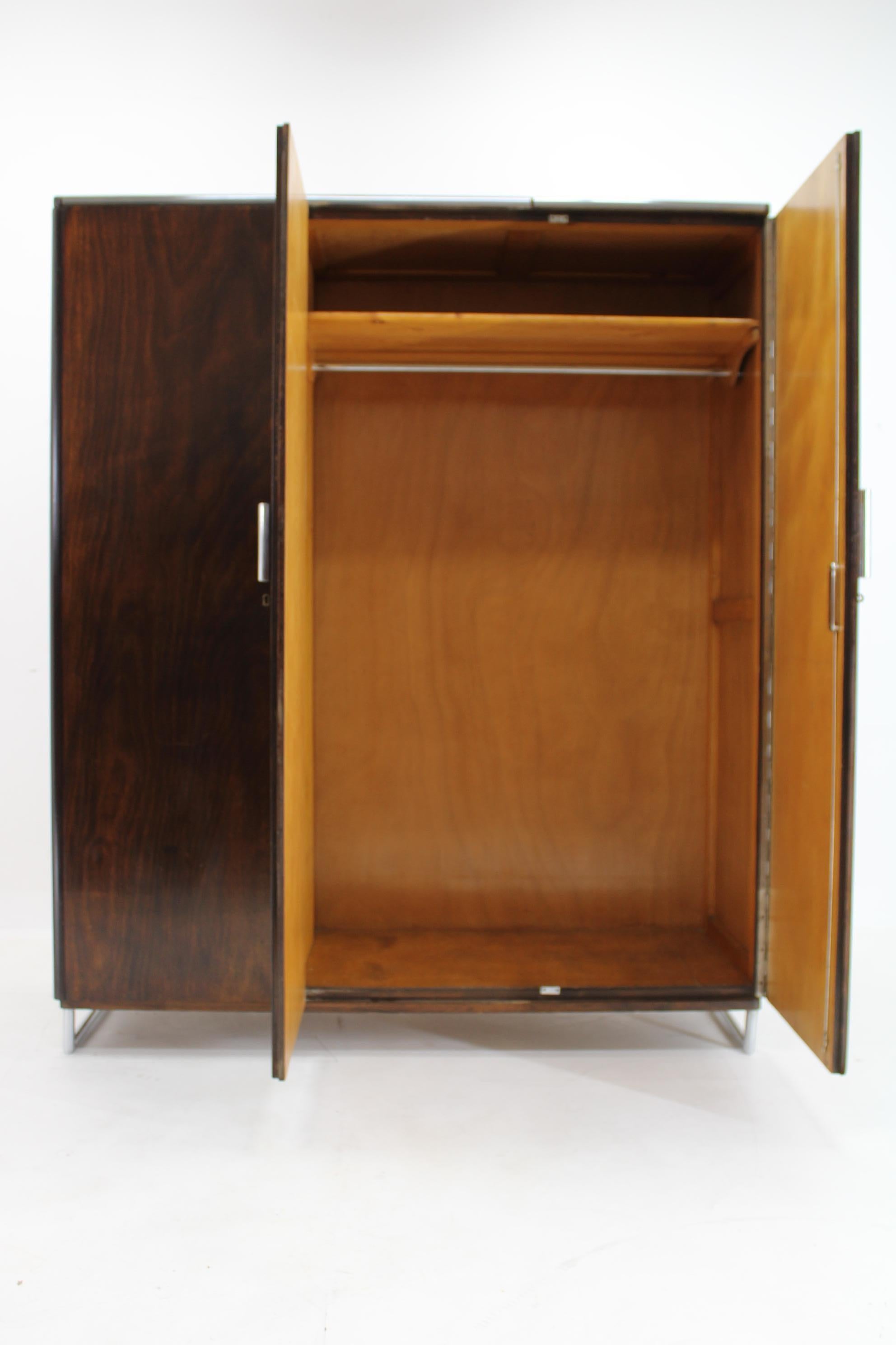 Bauhaus-Kleiderschrank von Vichr & Spol, Tschechoslowakei, 1930er Jahre 2
