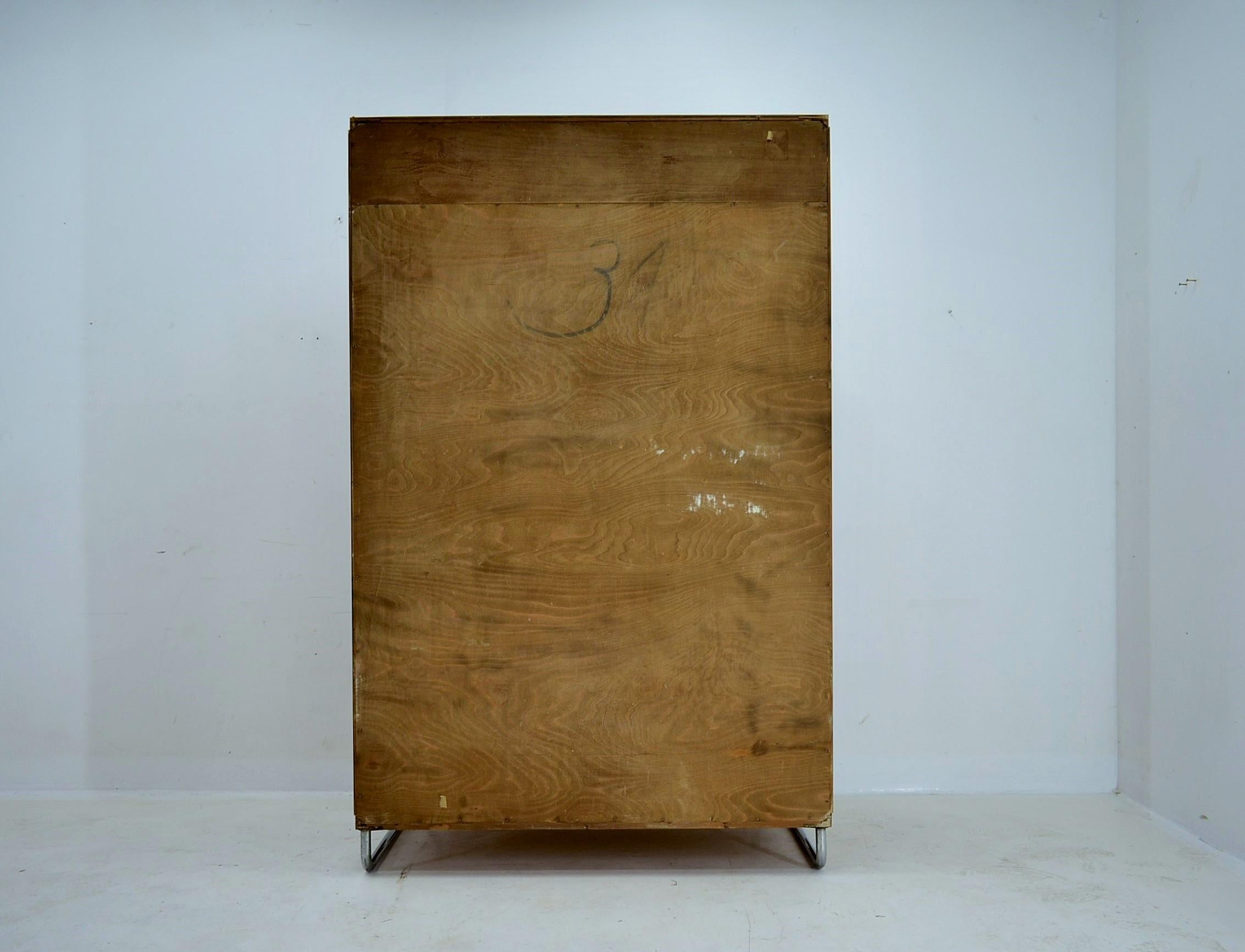 1930s  Bauhaus Wardrobe in Walnut, Czechoslovakia For Sale 15