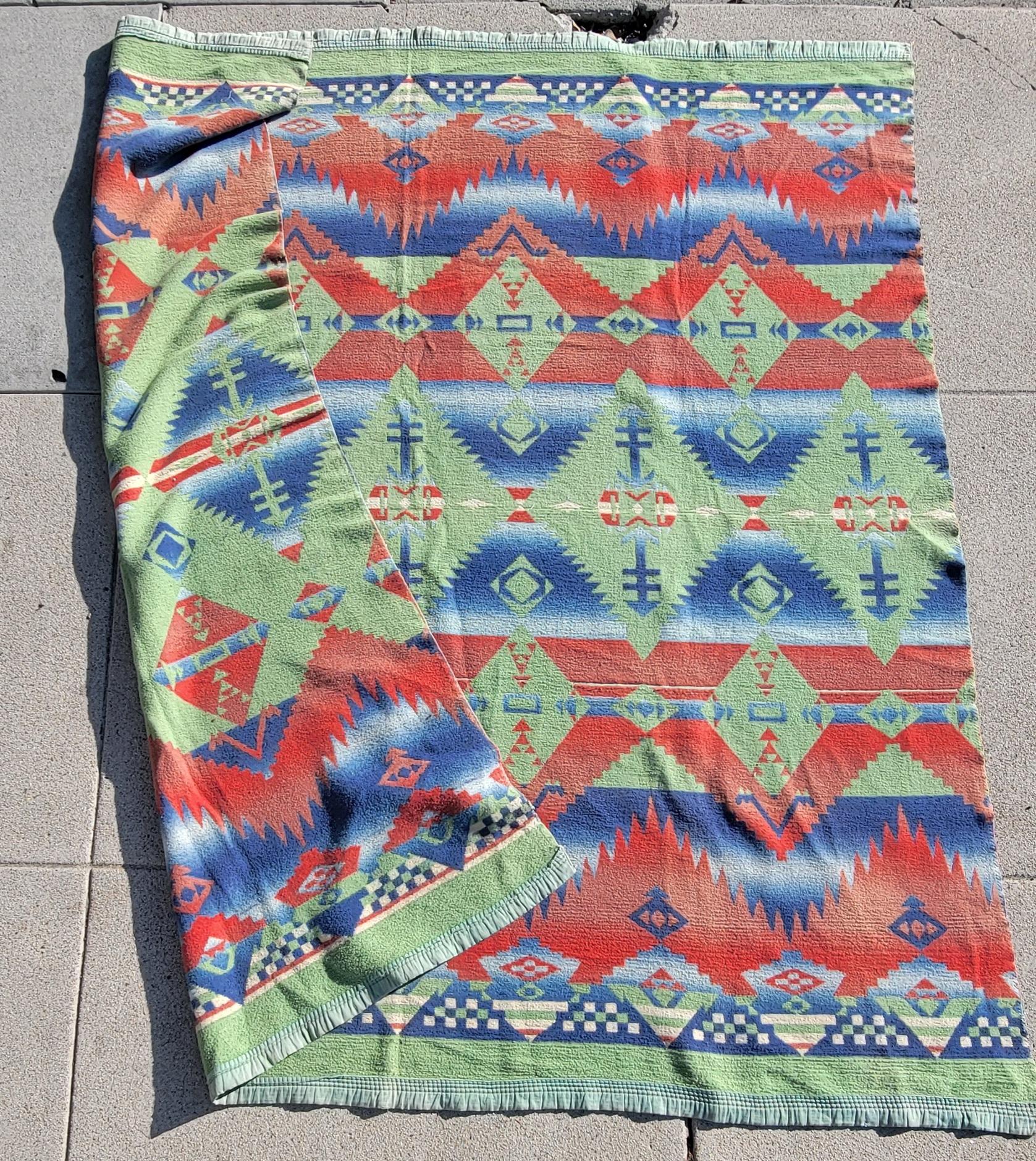 Américain Couverture de camp Beacon Indian Design des années 1930 en vente