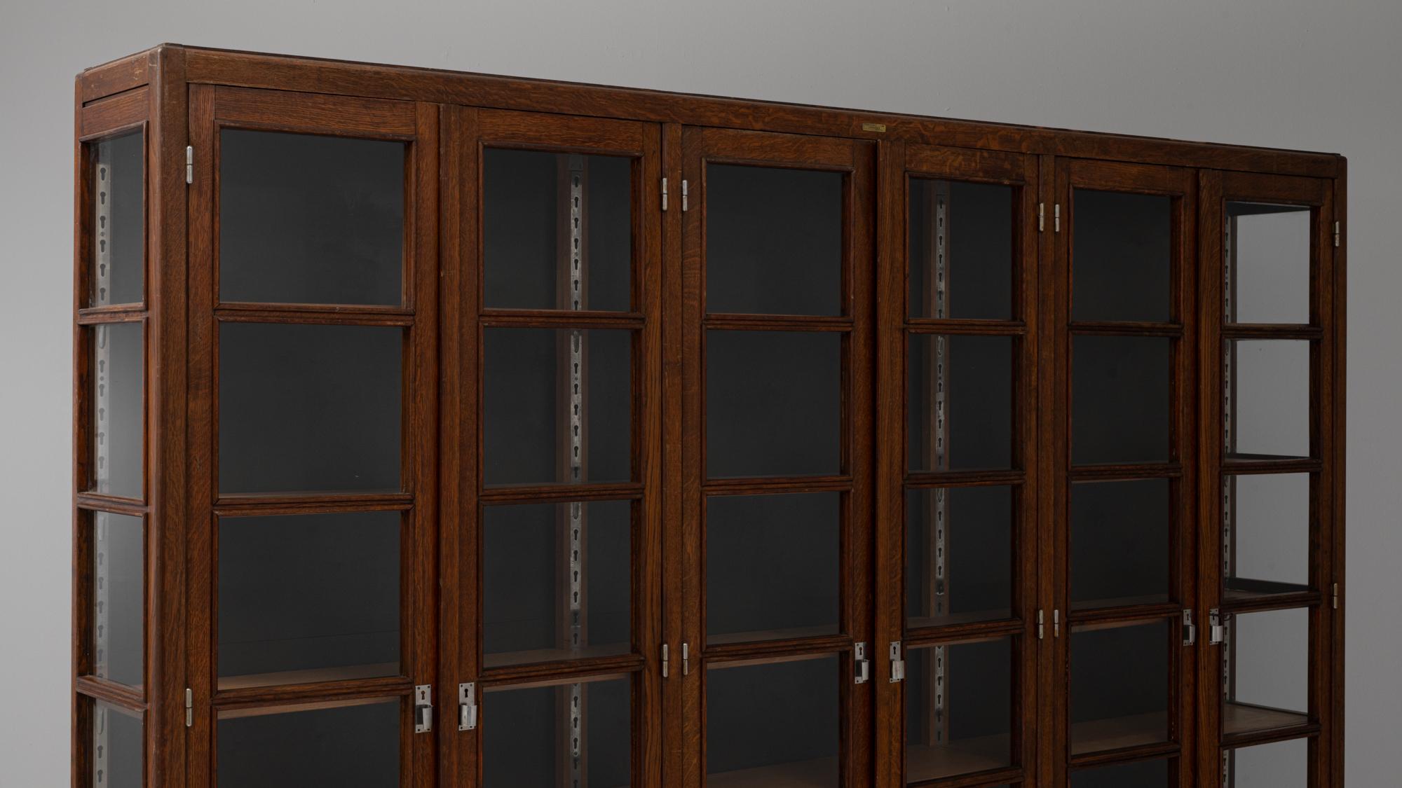 1930s Belgian Wooden Eight-Door Library Display Case For Sale 5