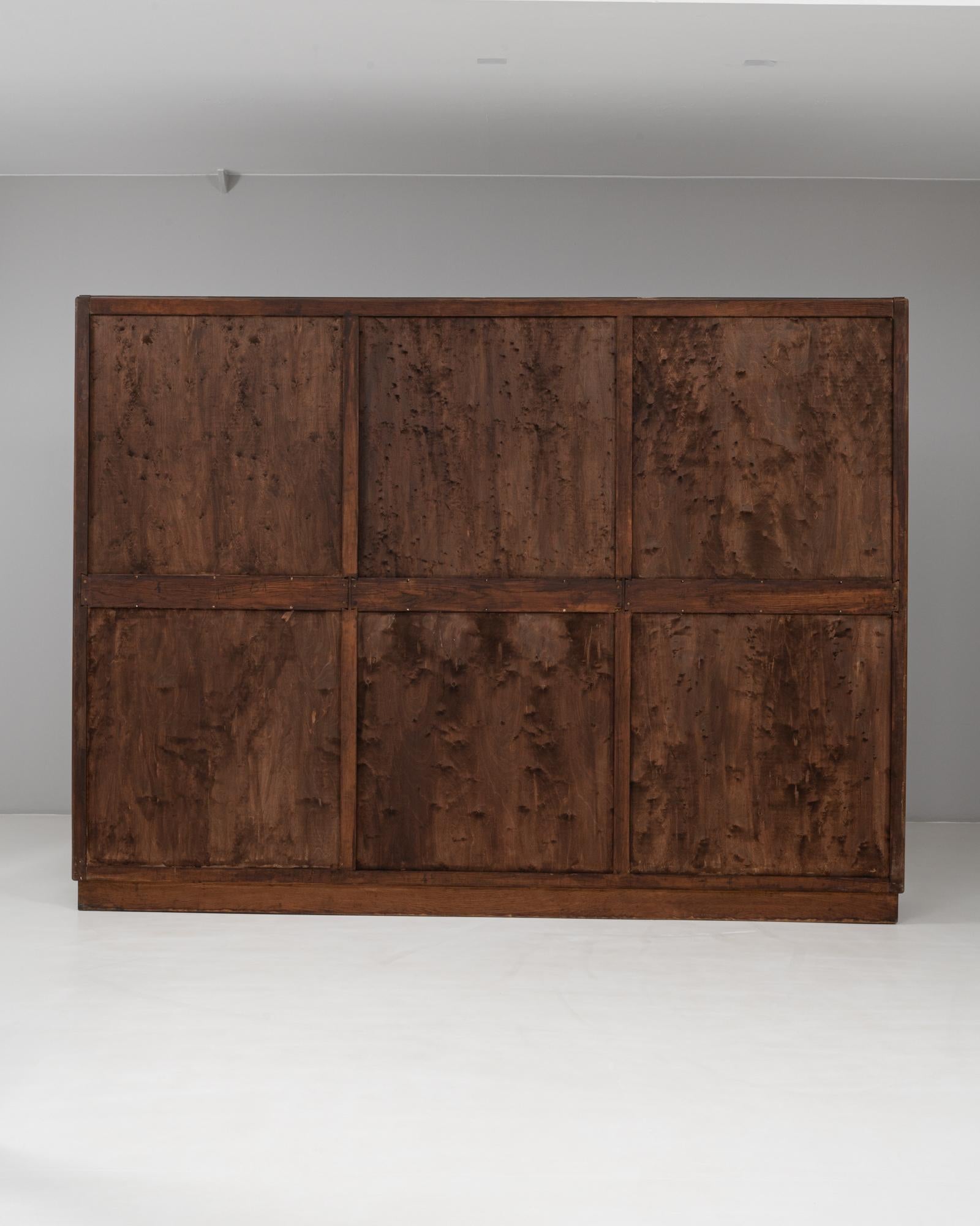 1930s Belgian Wooden Eight-Door Library Display Case For Sale 13