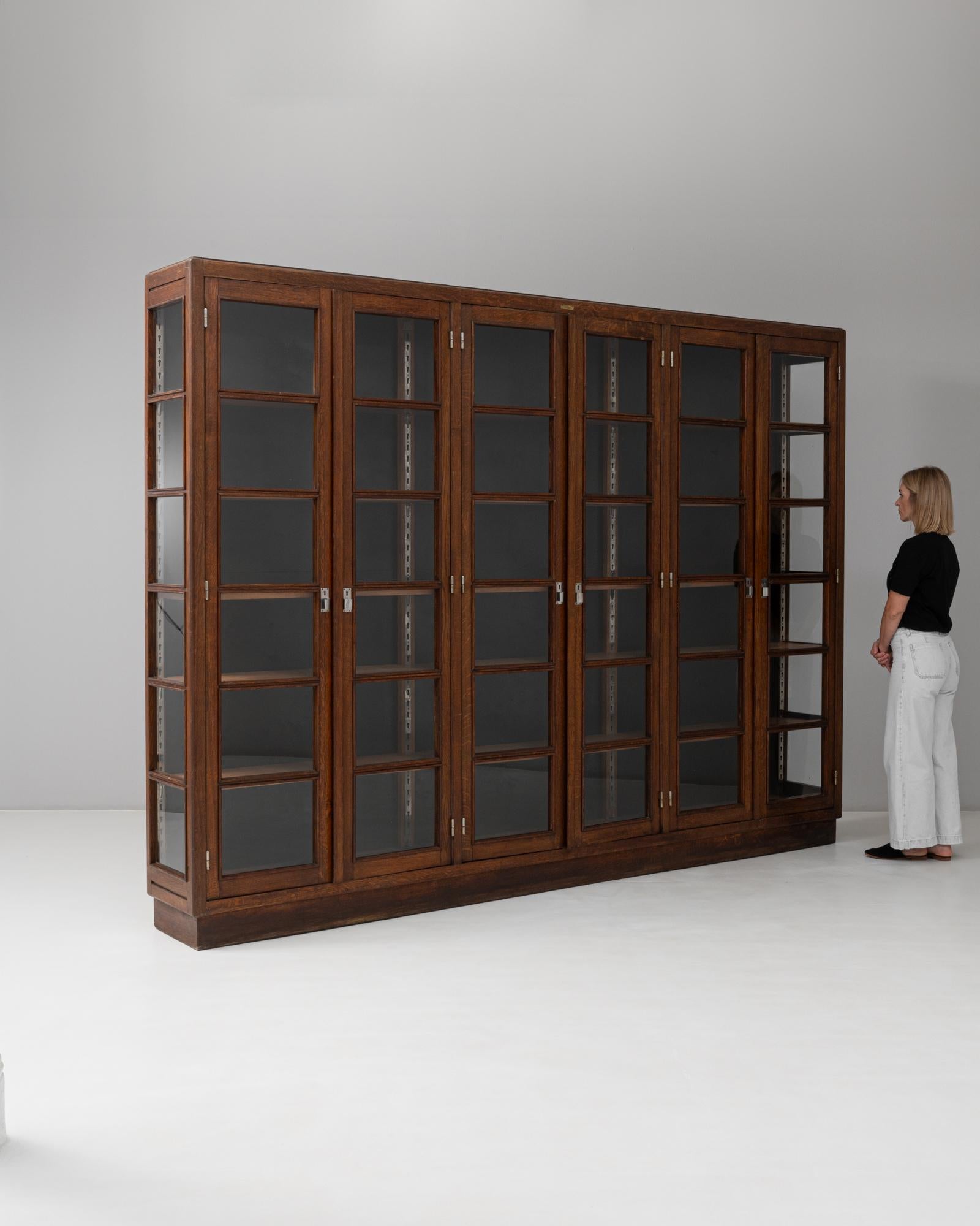 1930s Belgian Wooden Eight-Door Library Display Case For Sale 3